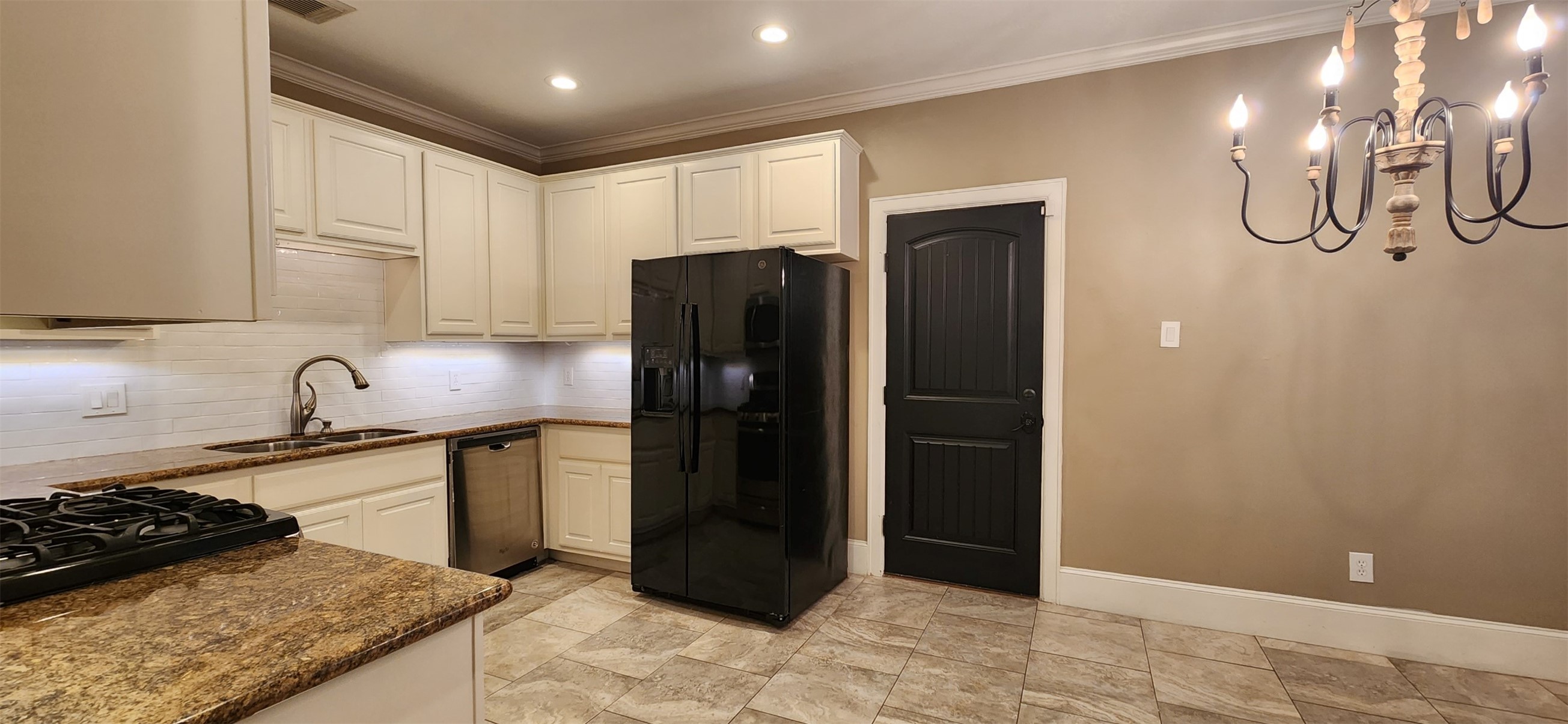 4619 Trembling Forest Lane Property Photo 8