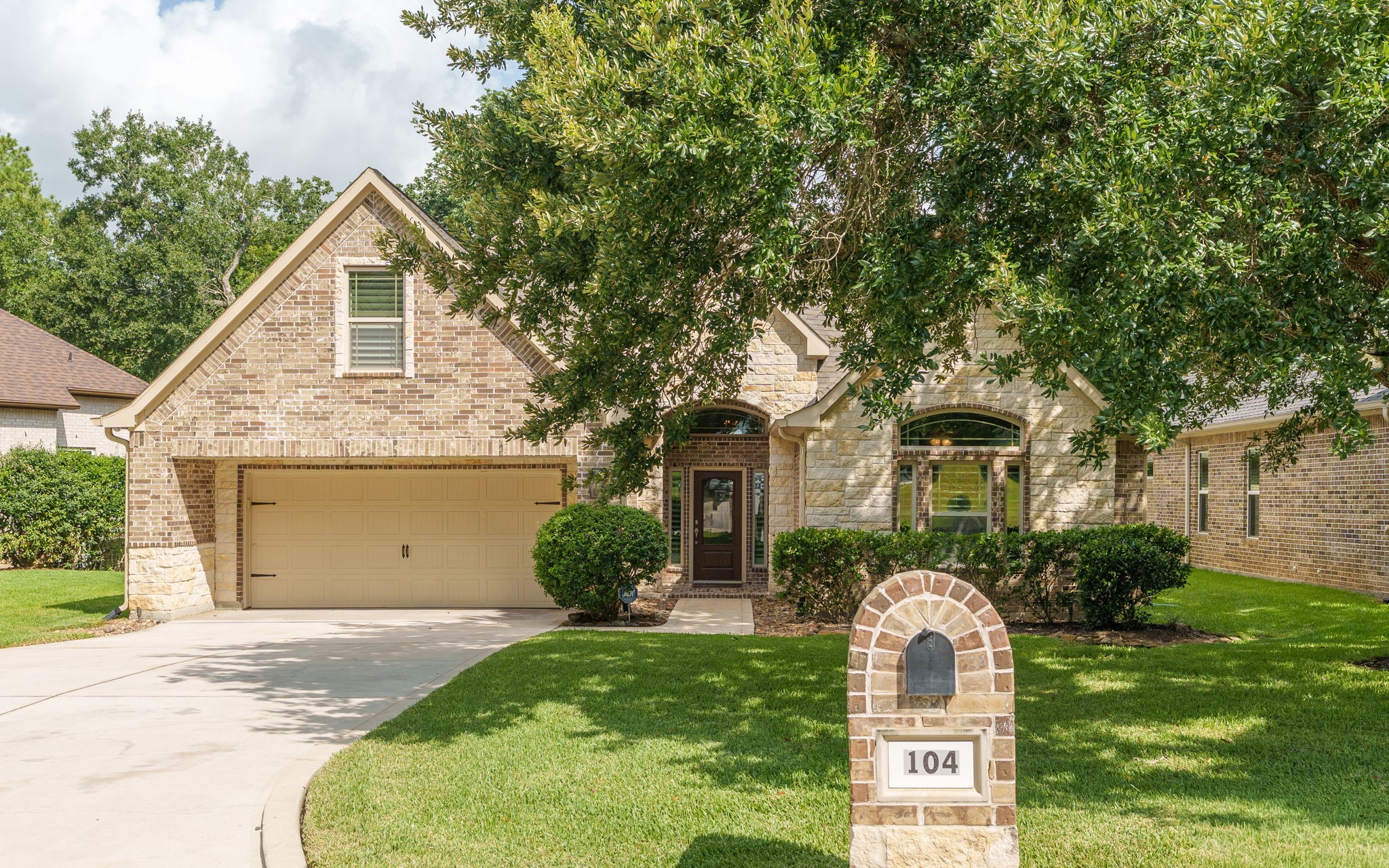 104 Lakeside Drive Property Photo
