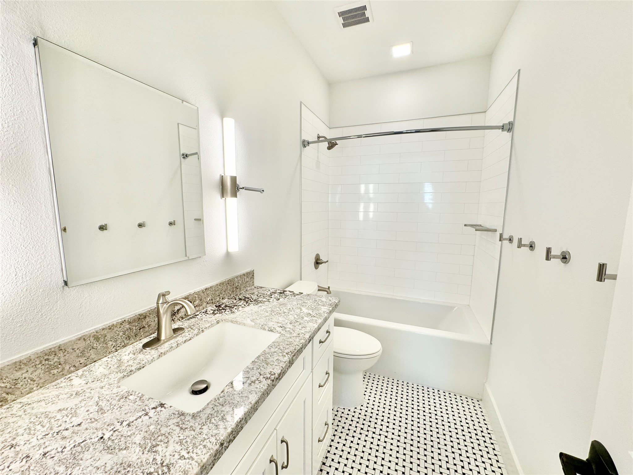2102 Mechanic Street 104 Property Photo 11