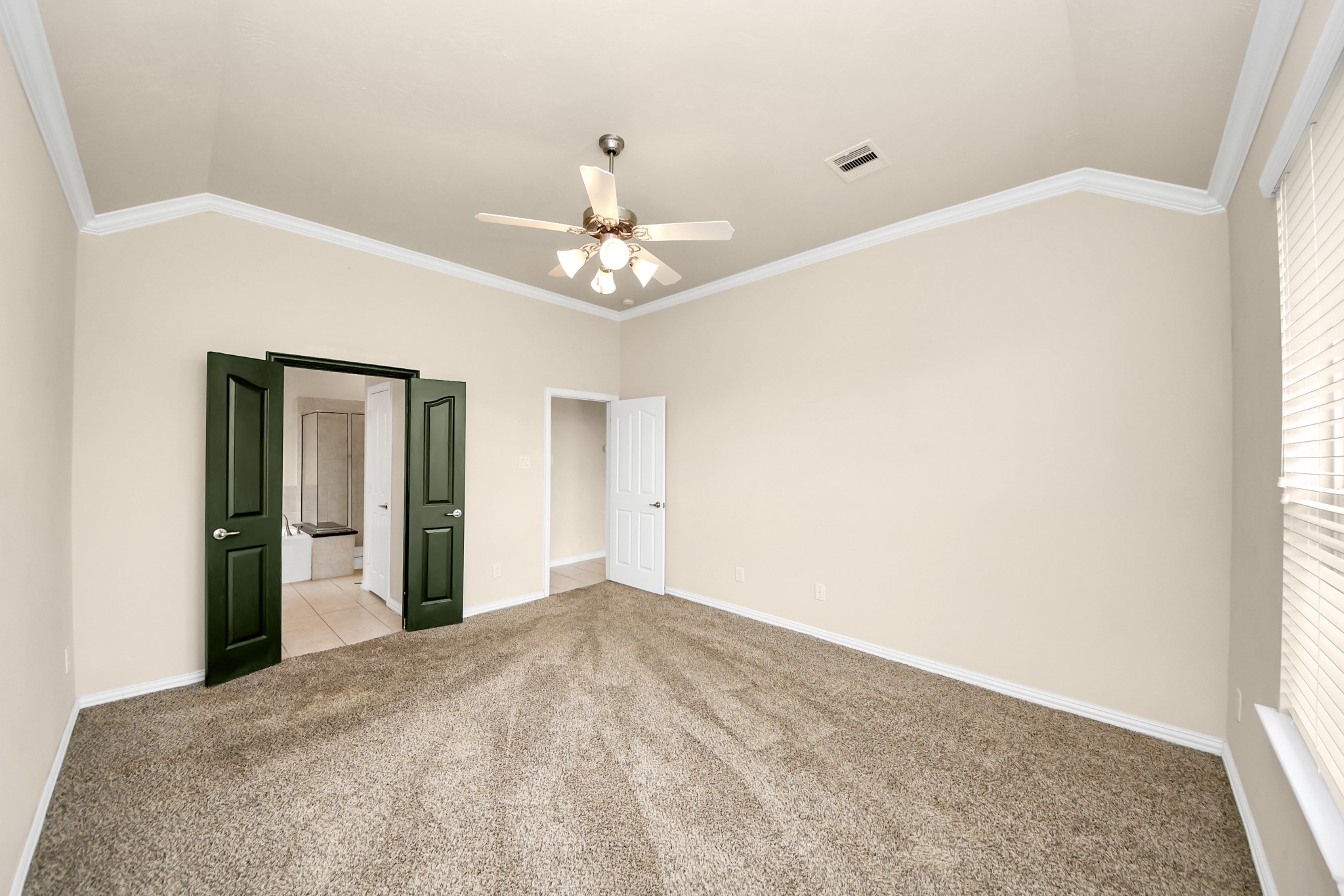 3058 Winterberry Lane Property Photo 9