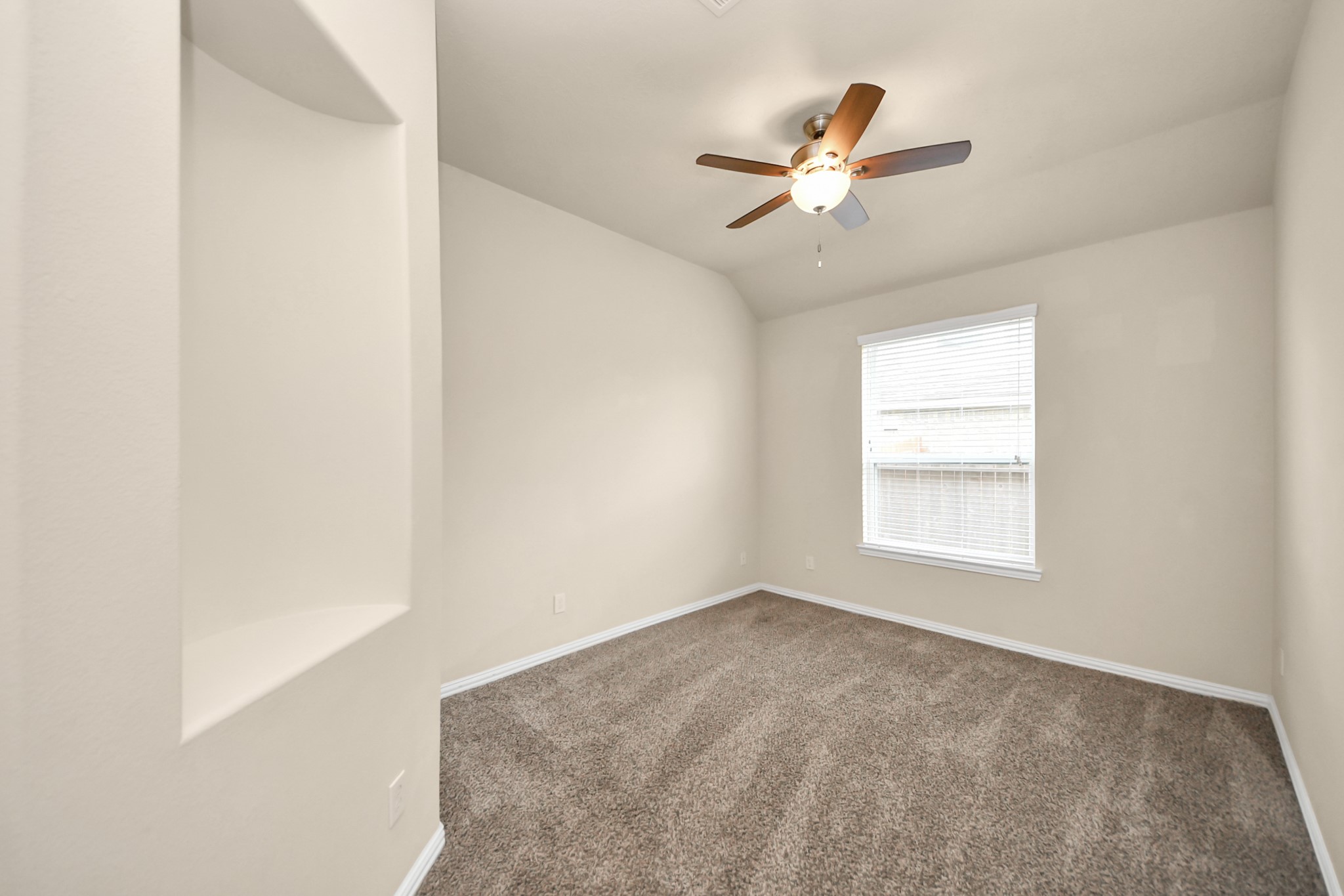 3058 Winterberry Lane Property Photo 15