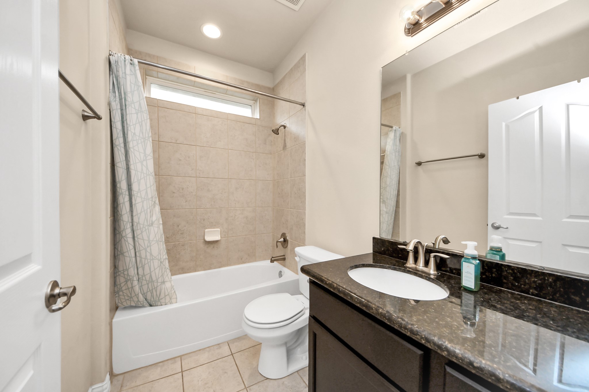3058 Winterberry Lane Property Photo 16