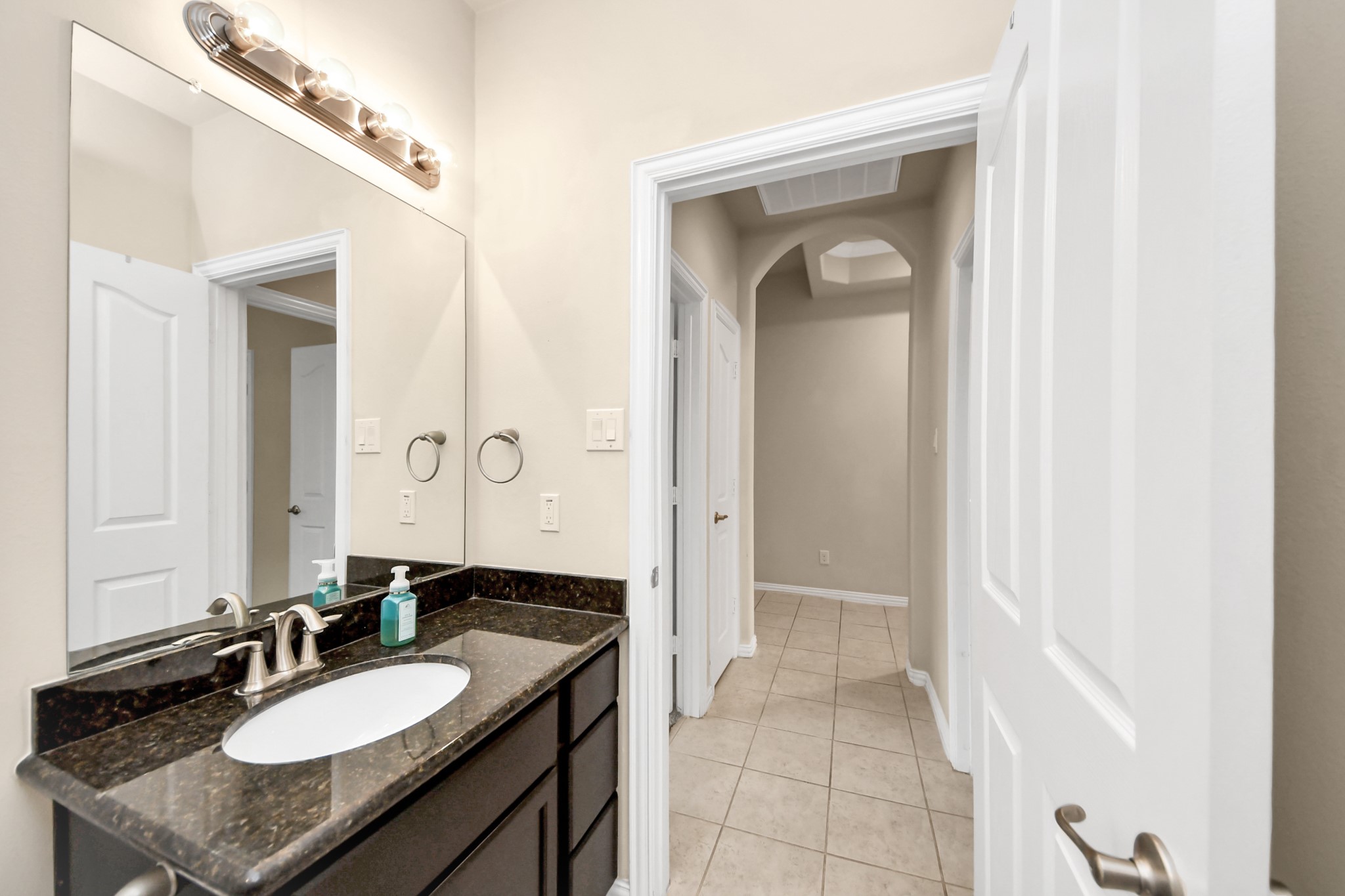 3058 Winterberry Lane Property Photo 17