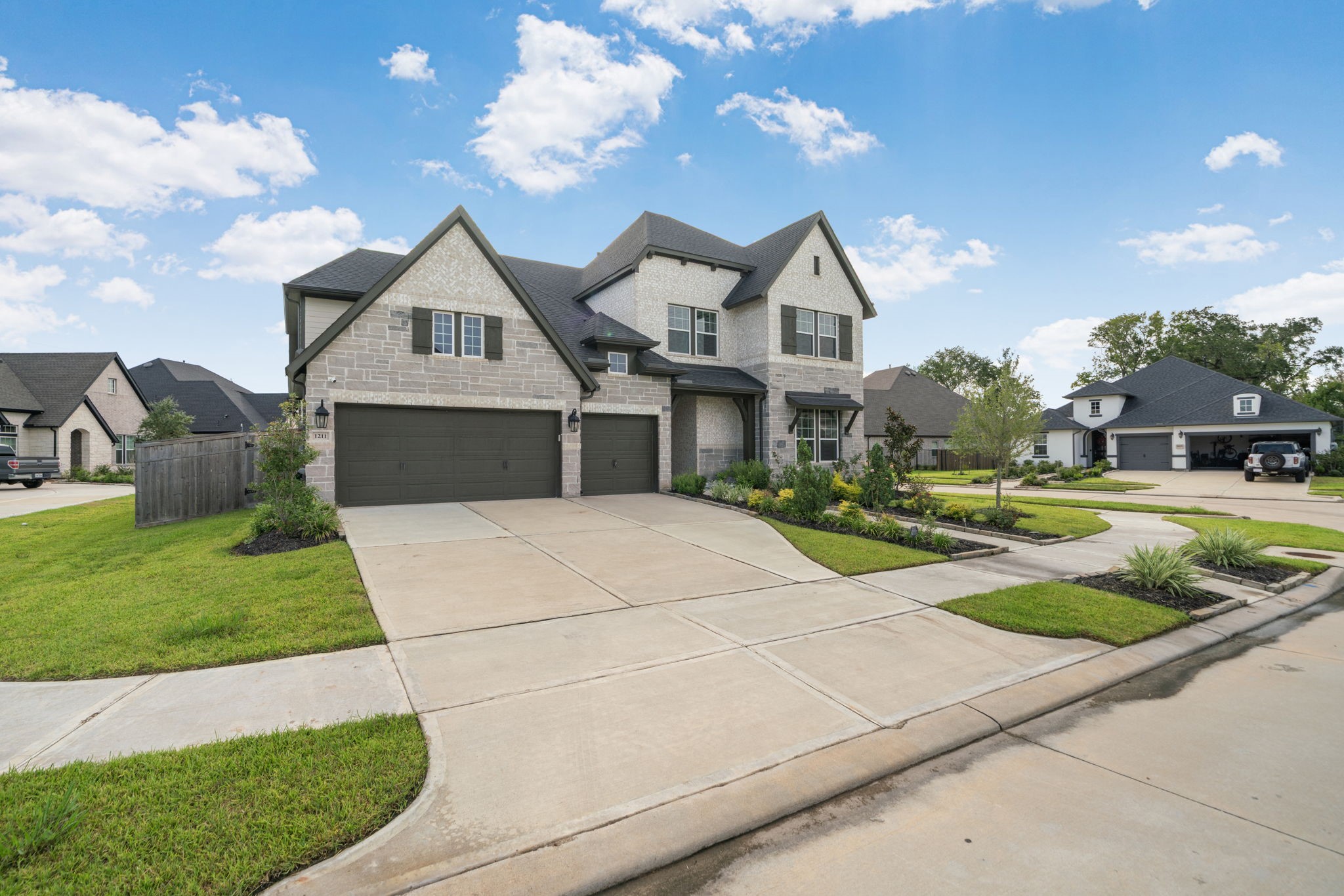 1211 Morning Rose Drive Property Photo 3