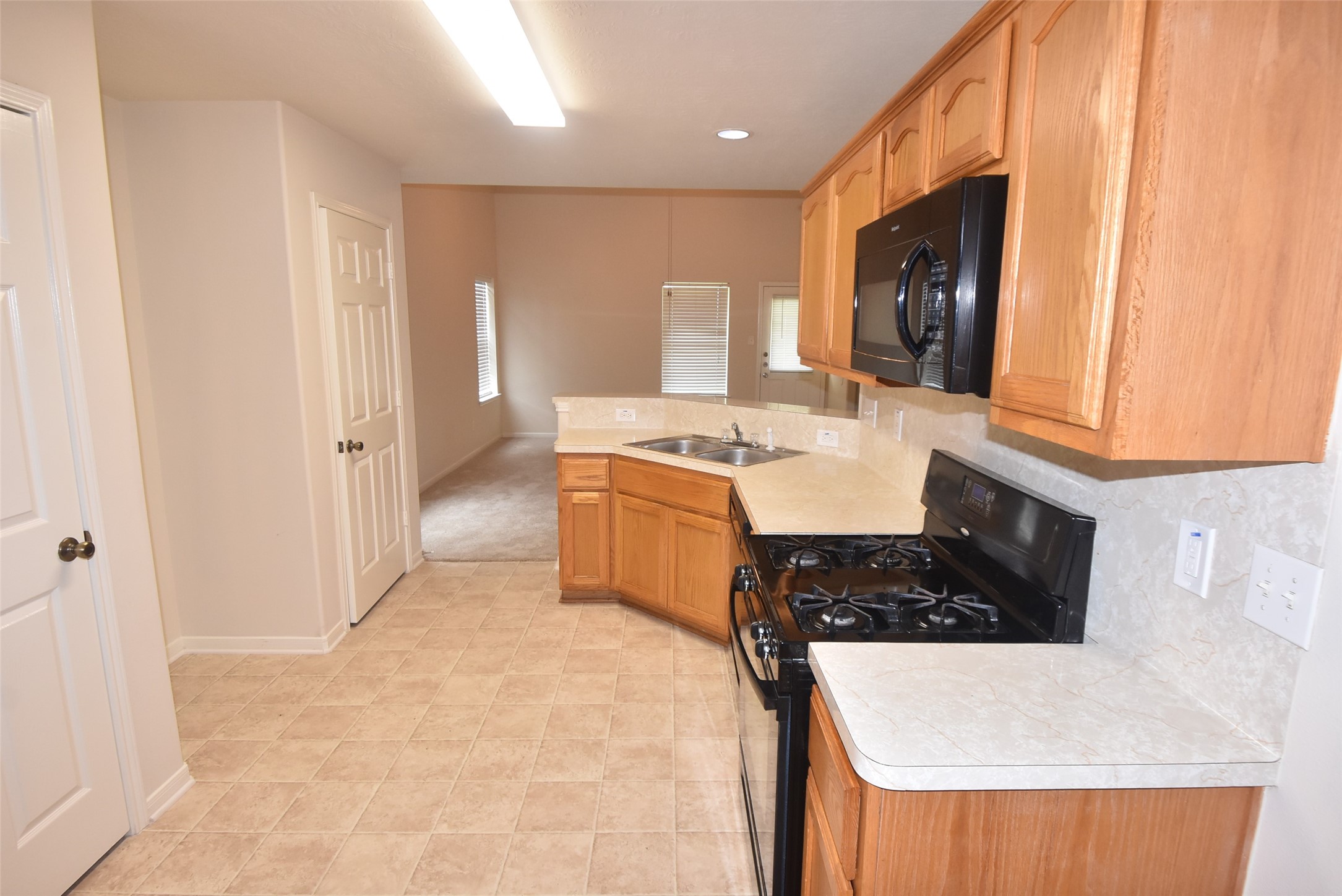 1035 Junction Court Property Photo 8