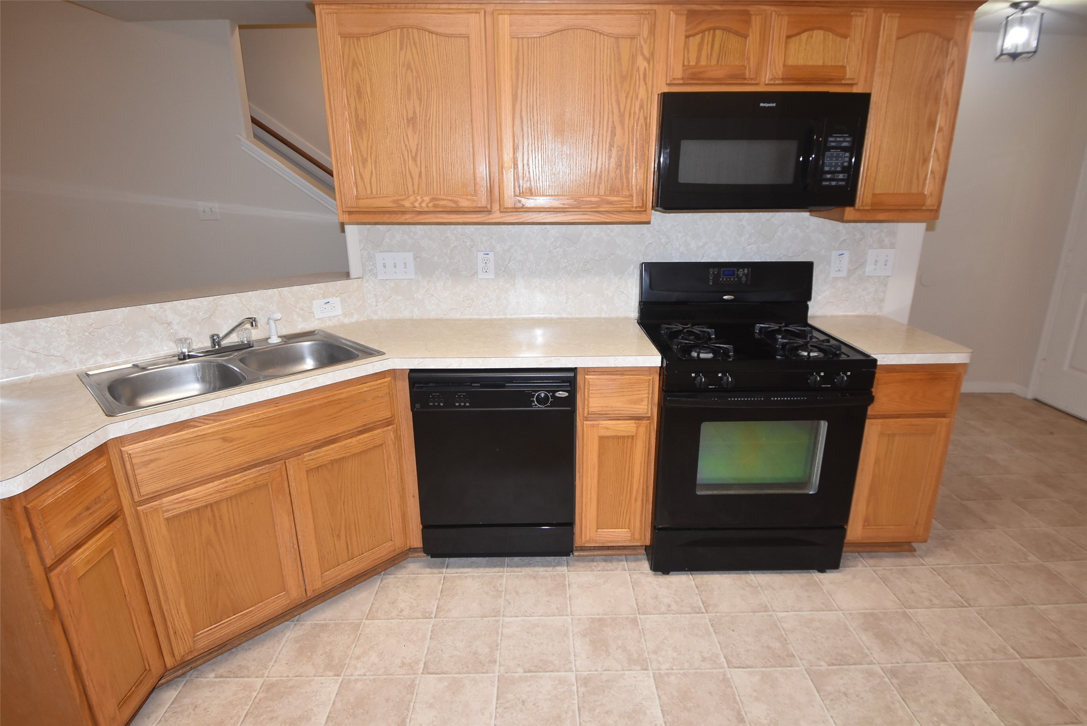 1035 Junction Court Property Photo 9