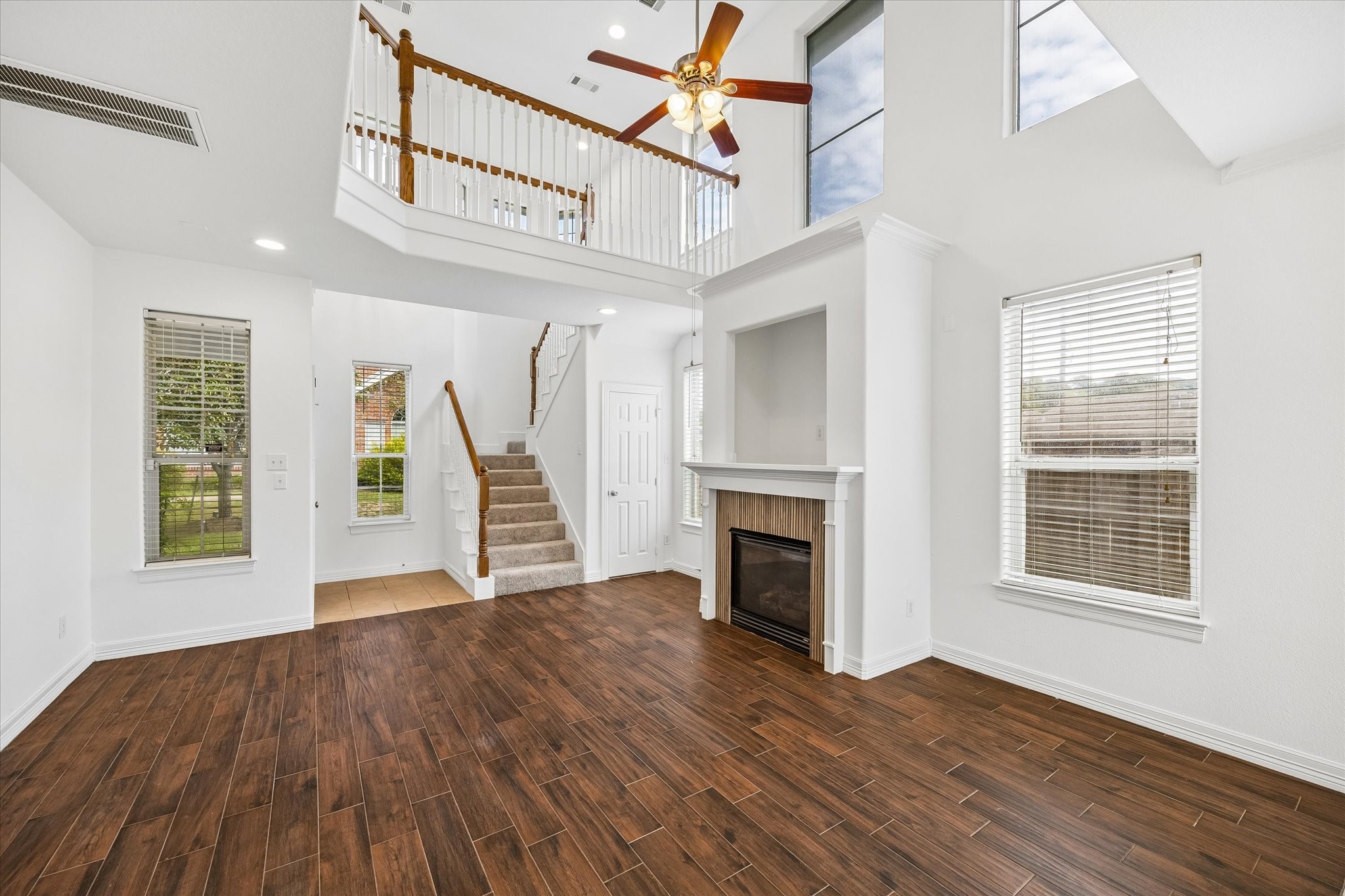 16311 N Eldridge Parkway Property Photo 3