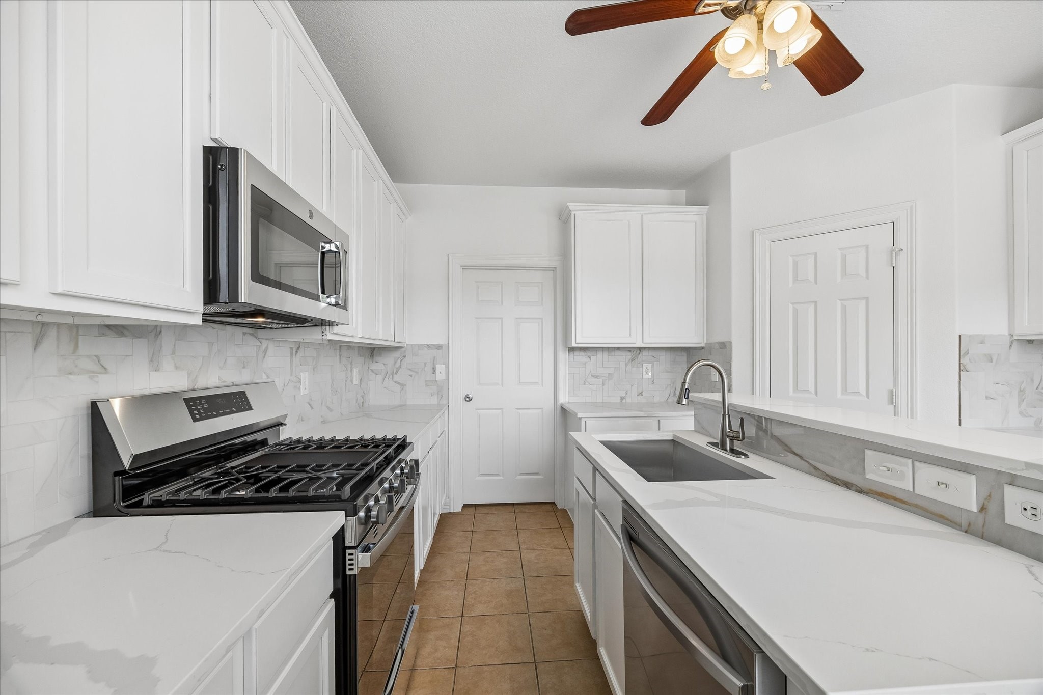 16311 N Eldridge Parkway Property Photo 7