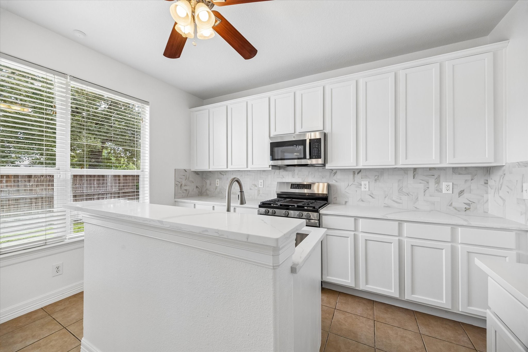 16311 N Eldridge Parkway Property Photo 10