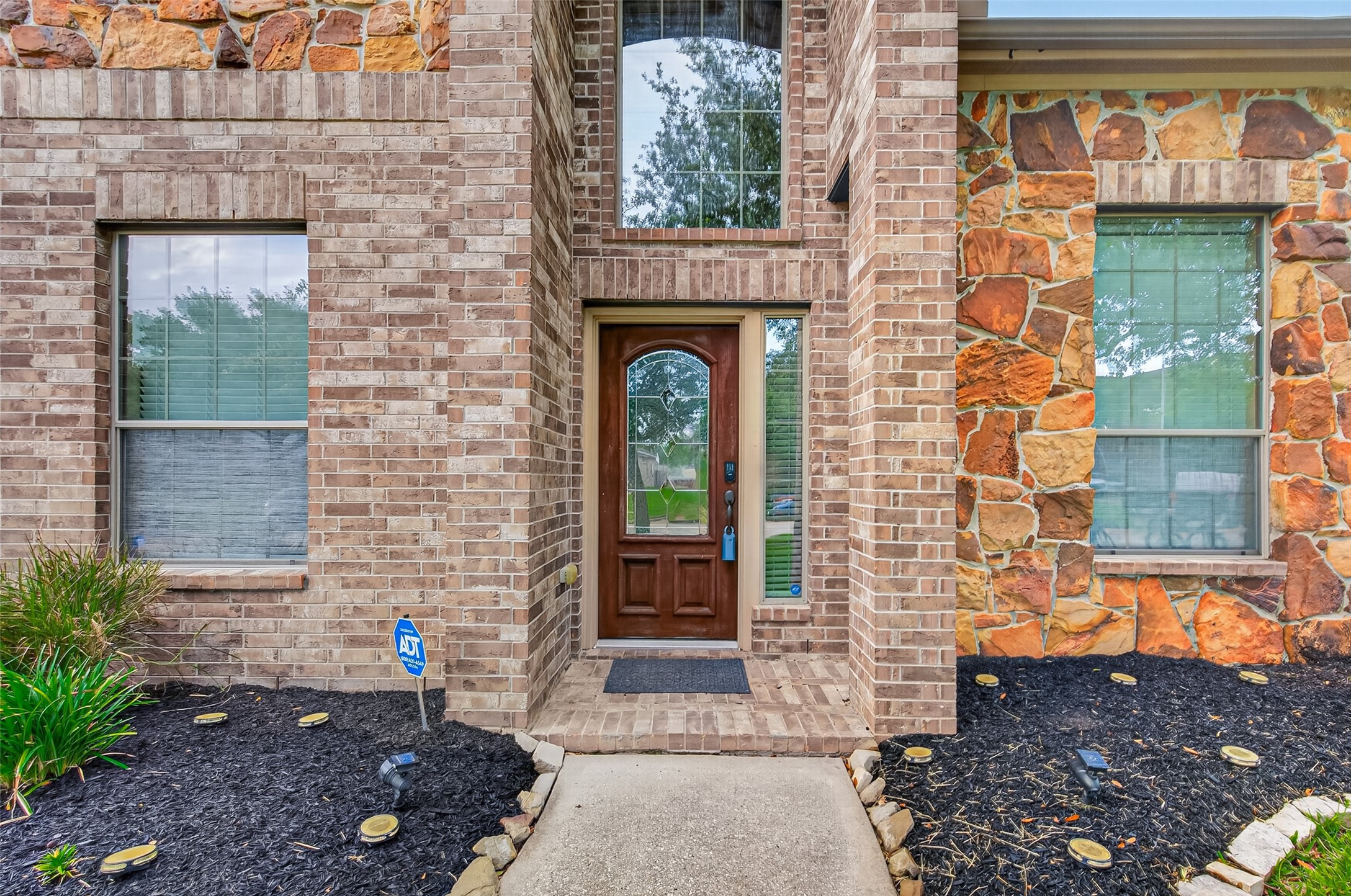 22710 Wixford Lane Property Photo 6
