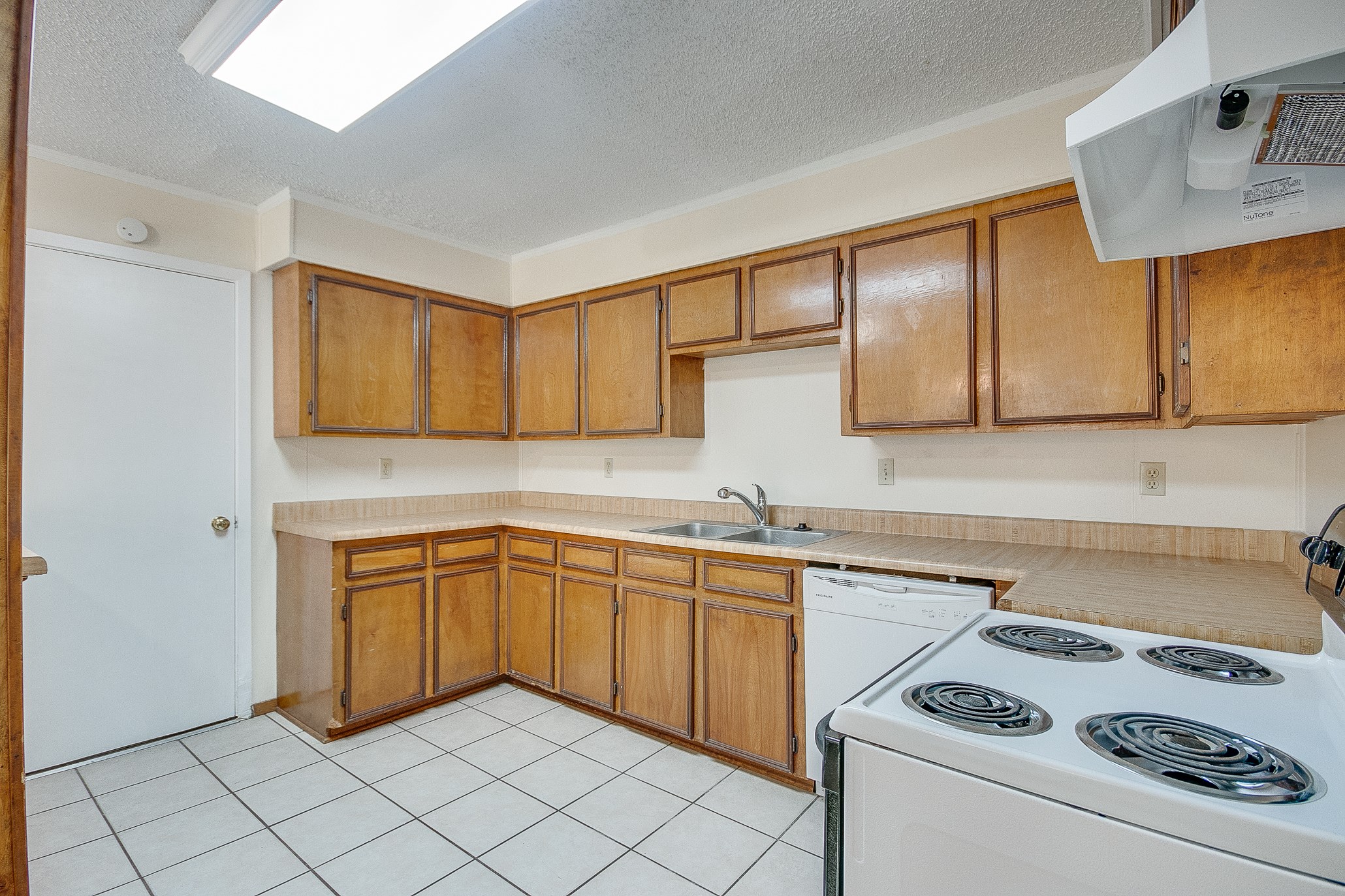 3809 Wood Sorrel Drive Property Photo 6