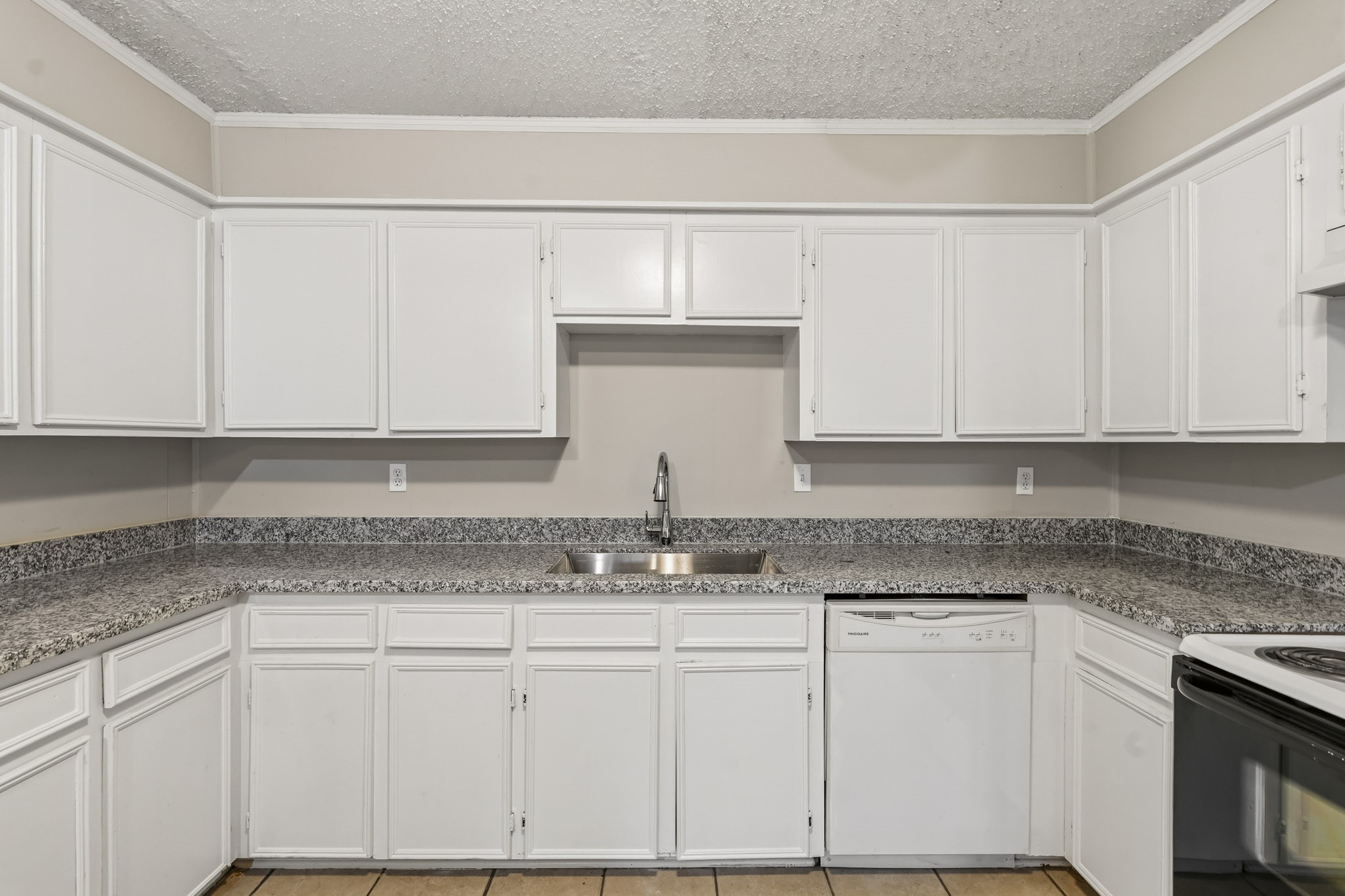 3809 Wood Sorrel Drive Property Photo 6