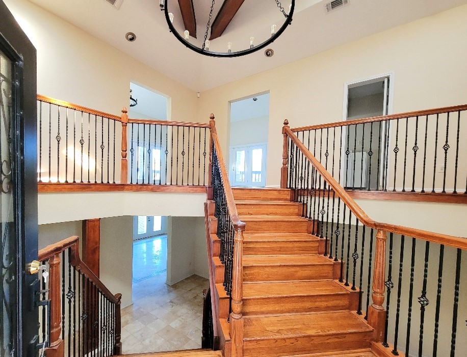 4017 Lovers Lane Property Photo 10