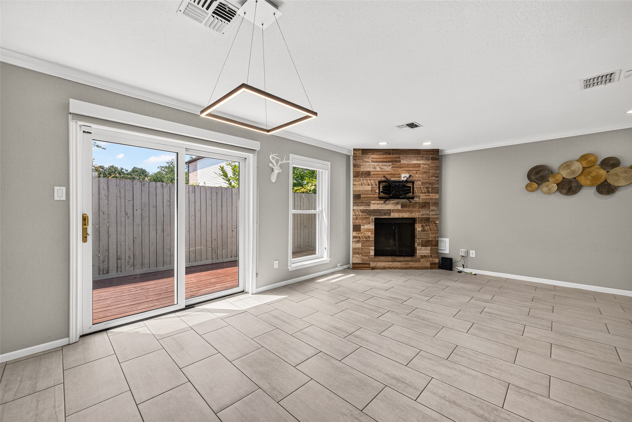 5714 Innsbruck Street Property Photo 12