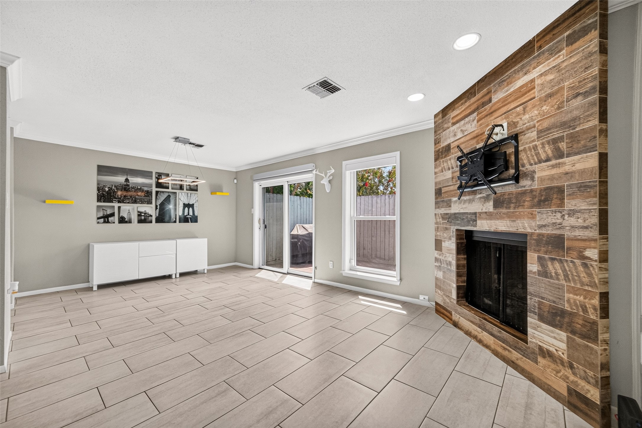 5714 Innsbruck Street Property Photo 15