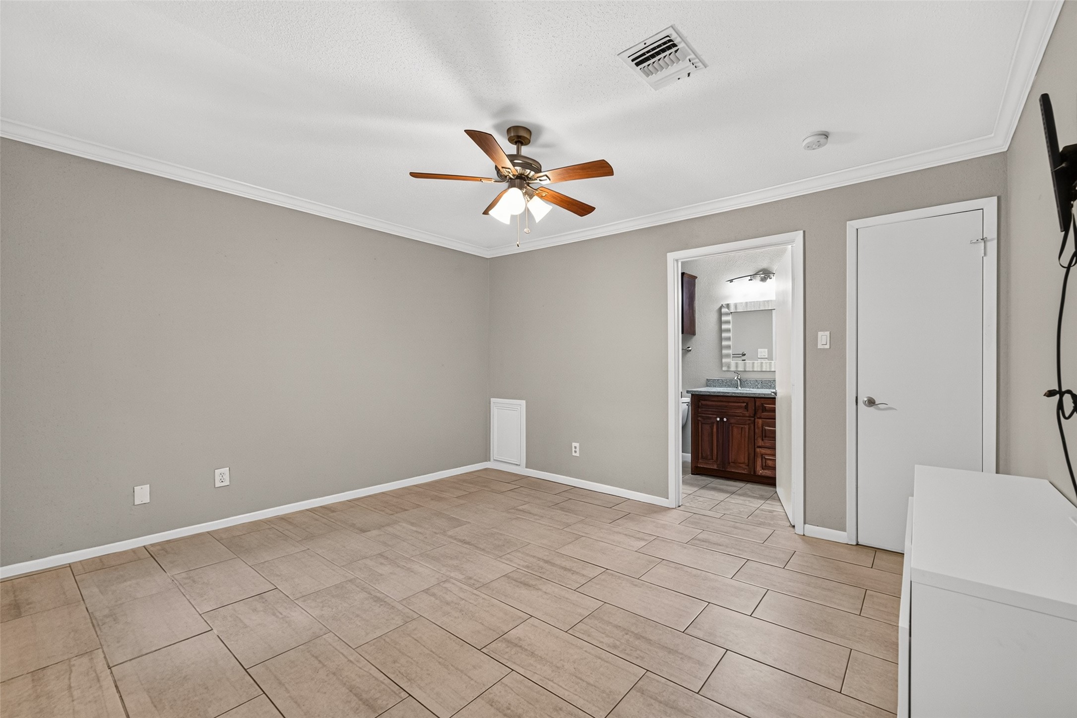 5714 Innsbruck Street Property Photo 26