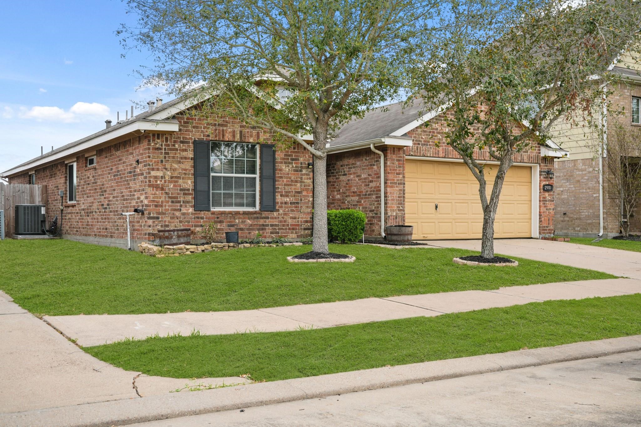 2910 Halcyon Time Trail Property Photo 3