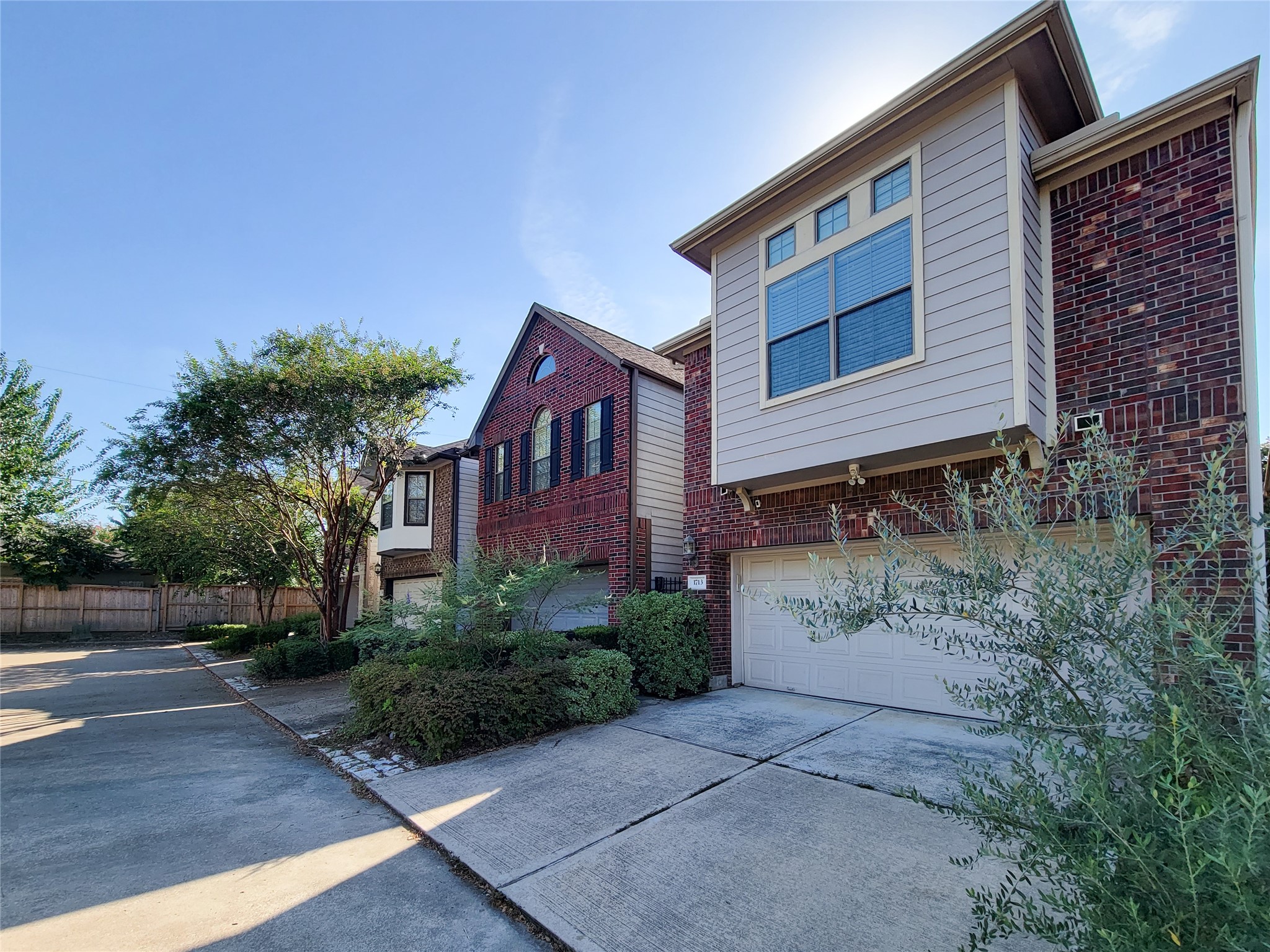 1713 W T C Jester Property Photo 3