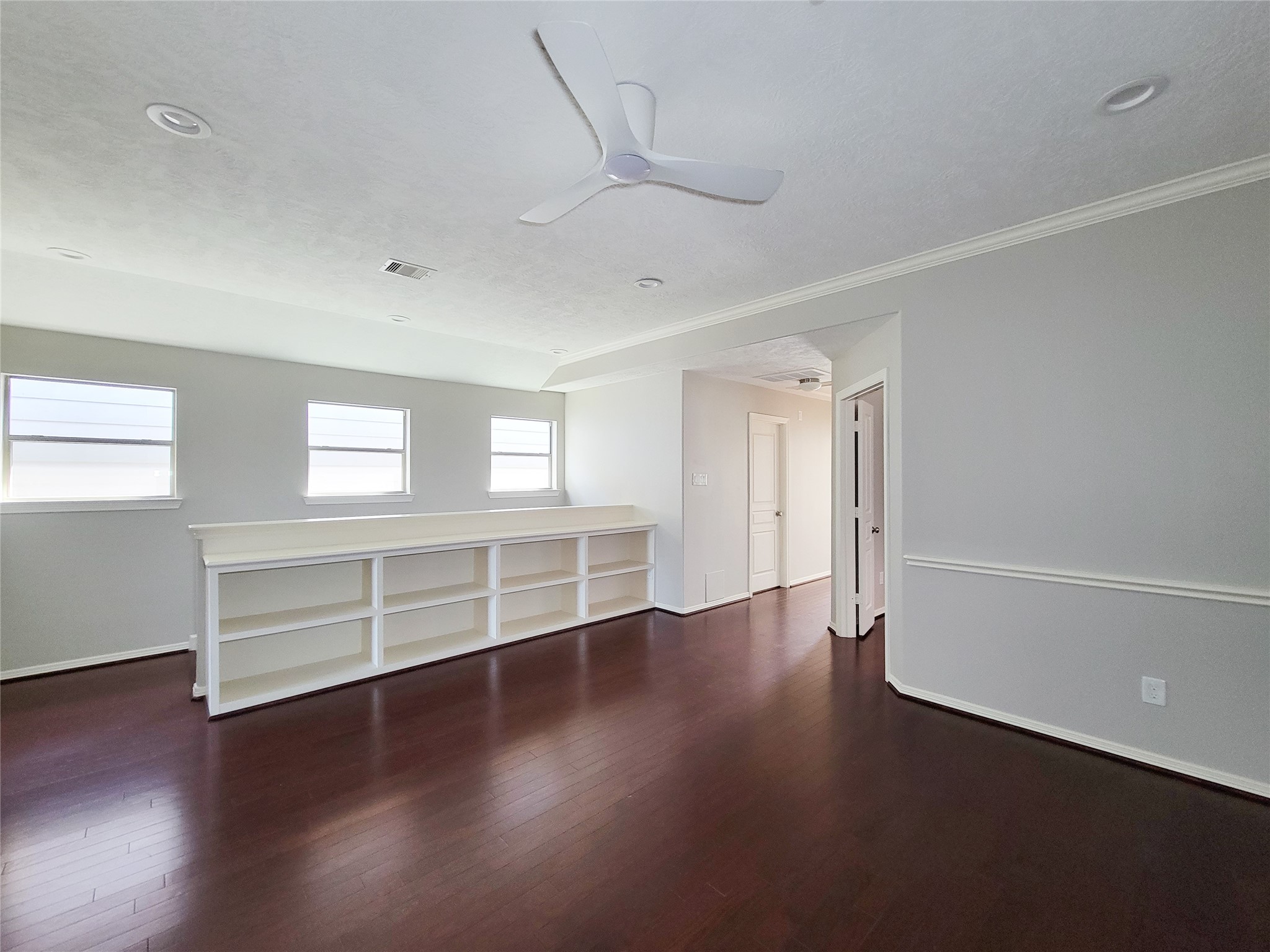 1713 W T C Jester Property Photo 24