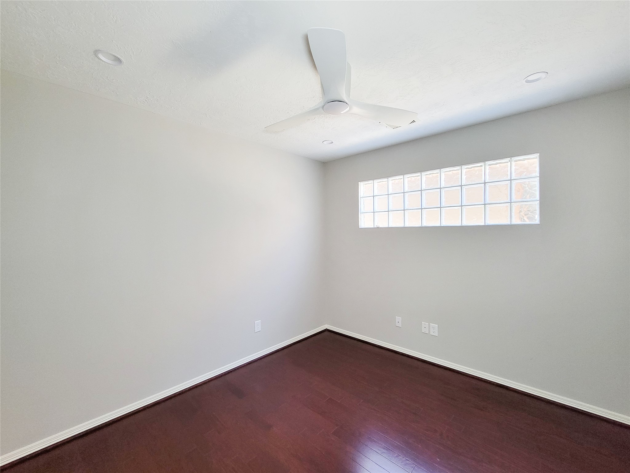 1713 W T C Jester Property Photo 26