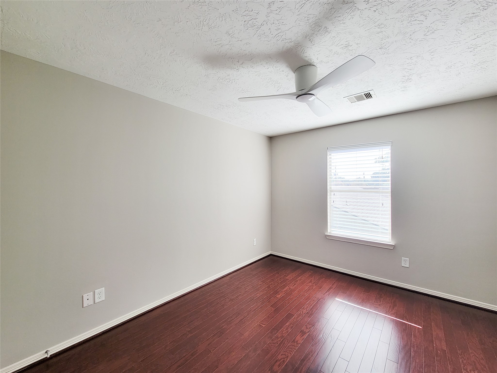 1713 W T C Jester Property Photo 30