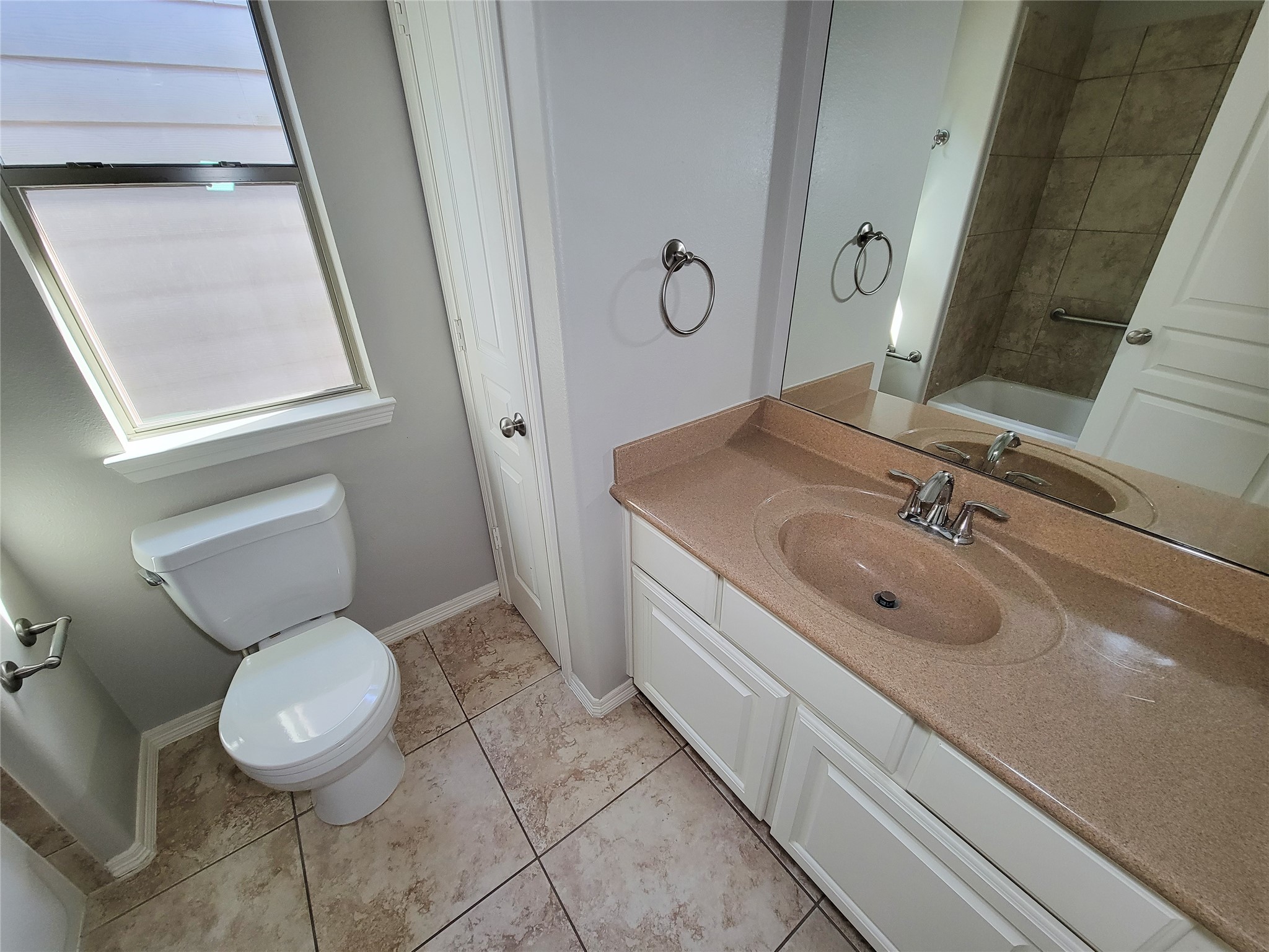 1713 W T C Jester Property Photo 33