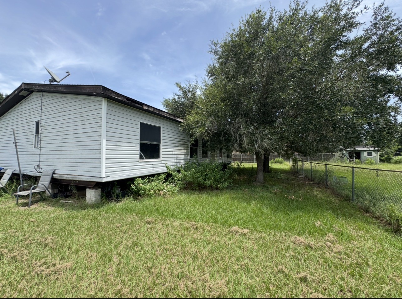 809 Campbell Road Property Photo 4