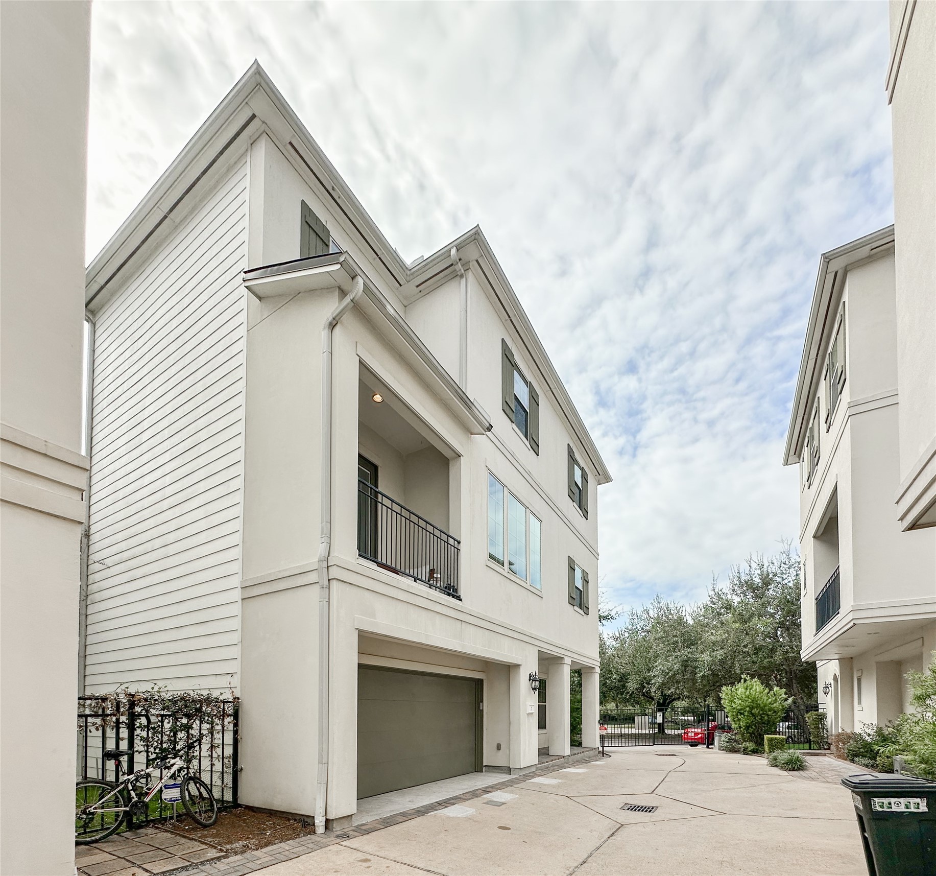 2 Hermann Park Court Property Photo 27