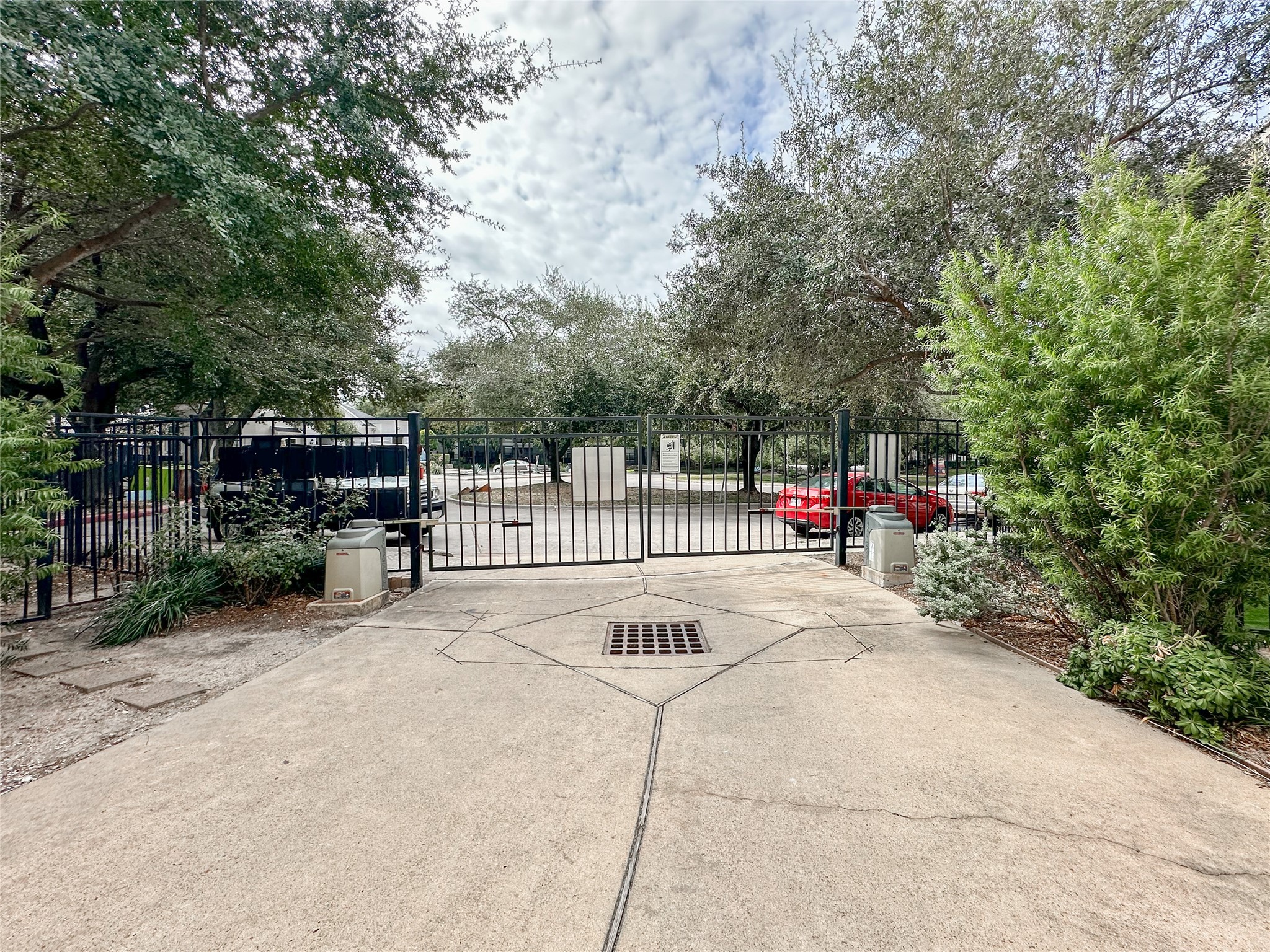 2 Hermann Park Court Property Photo 29