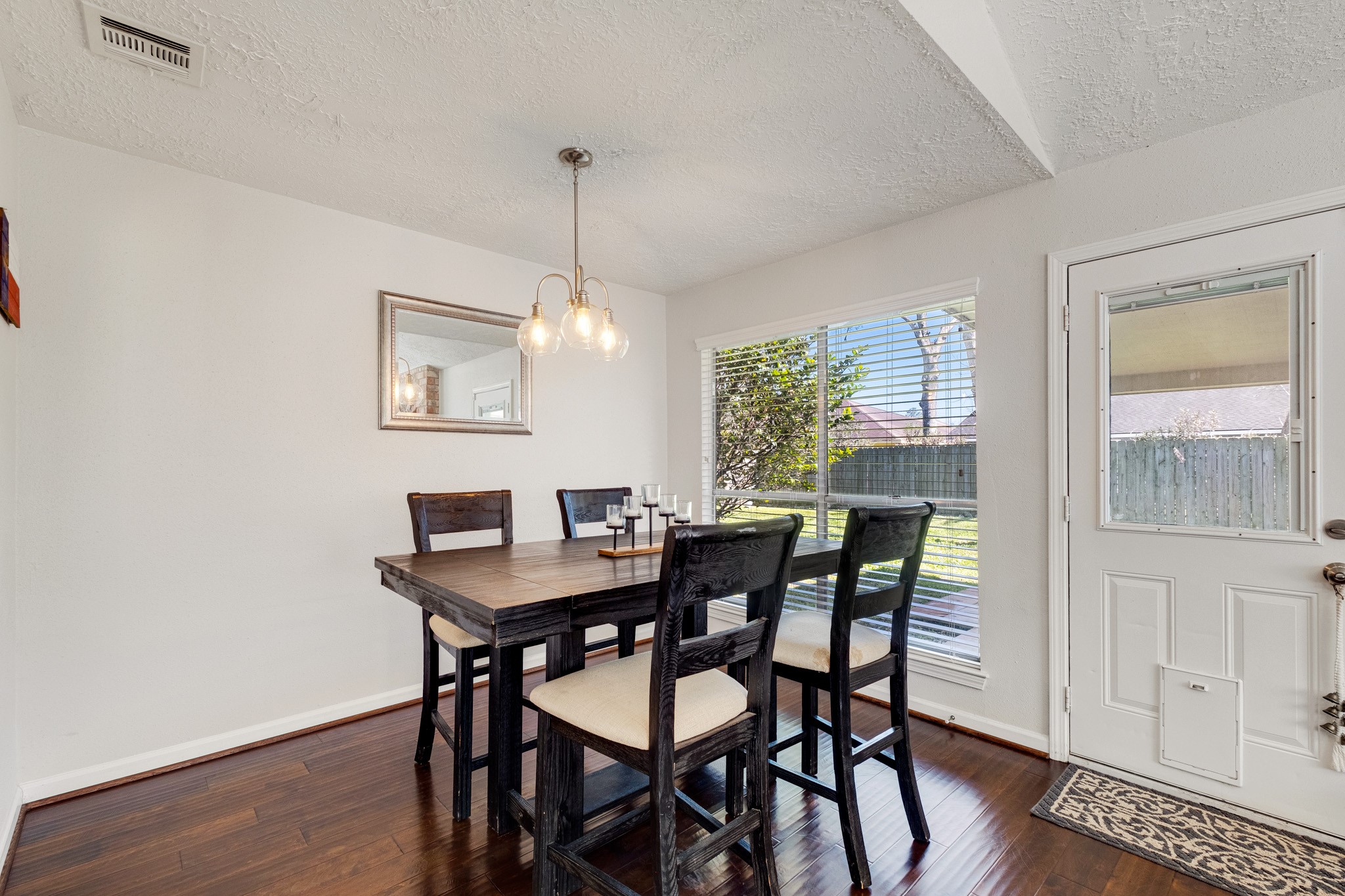 2523 Cobblers Way Property Photo 8