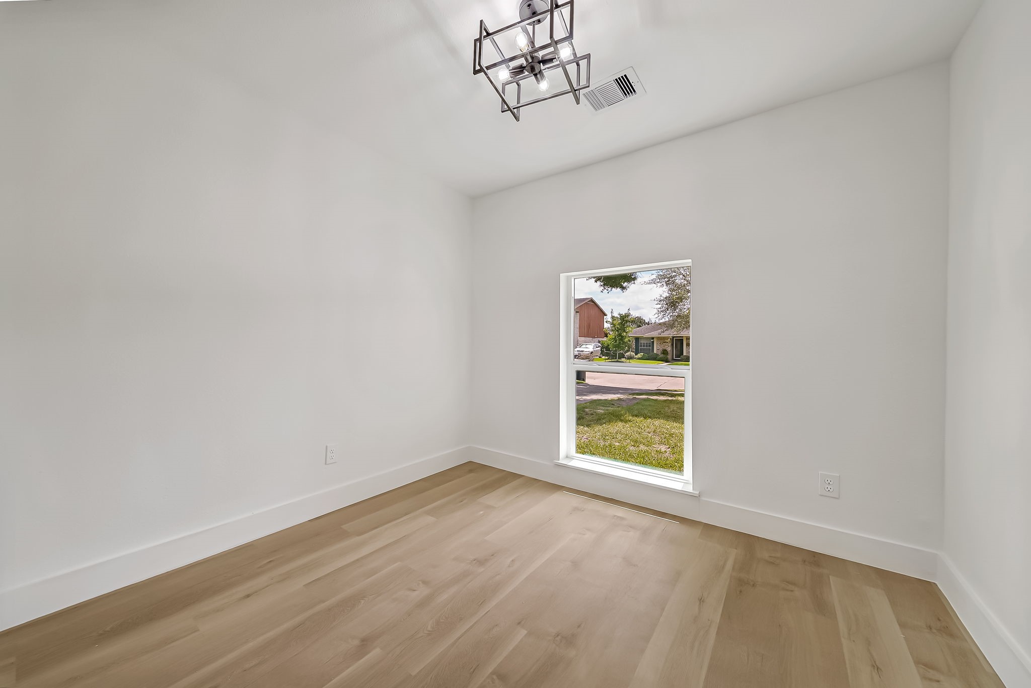 10511 Sagepine Lane Property Photo 13
