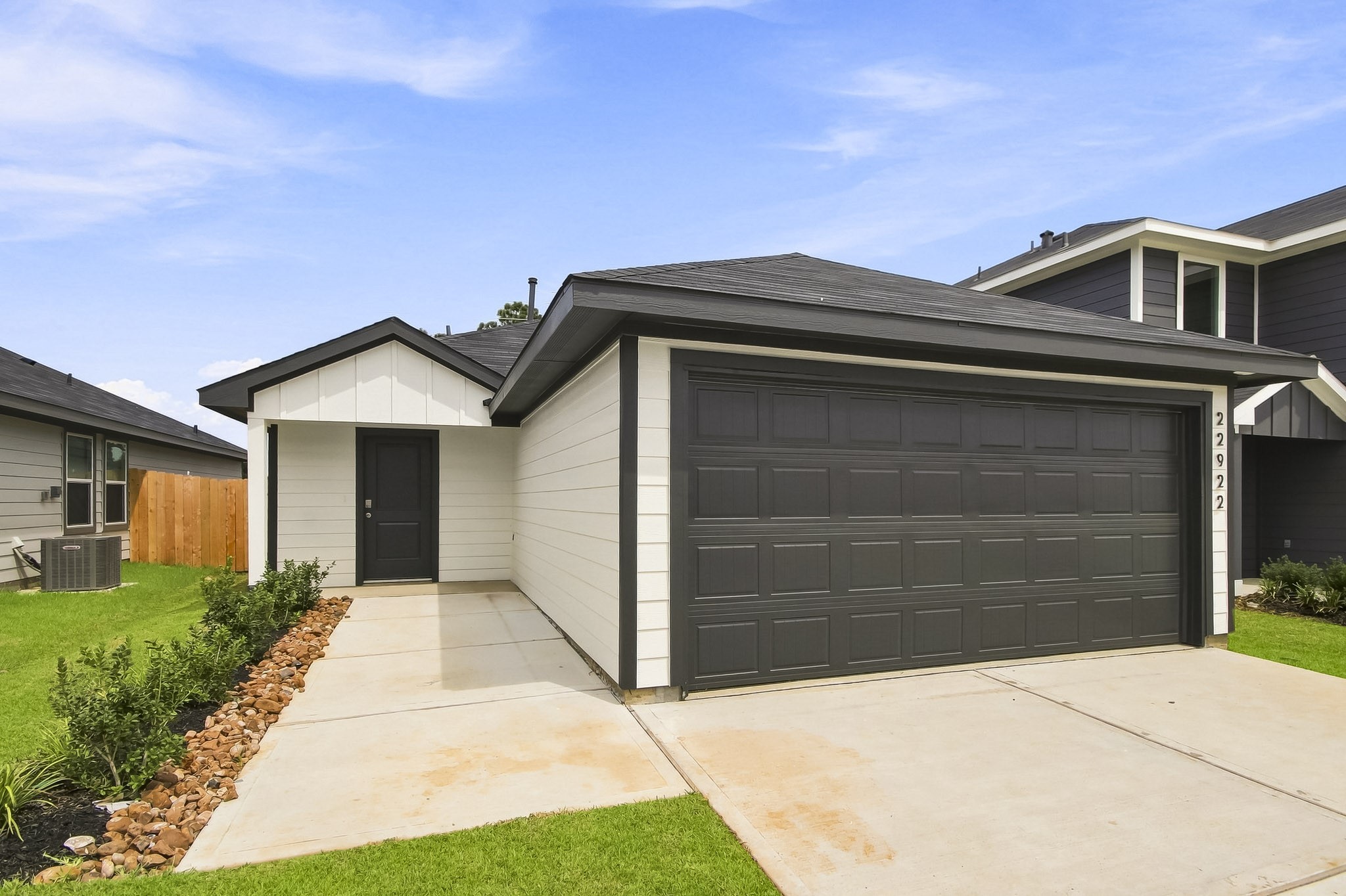 22922 Primrose Wind Property Photo 1