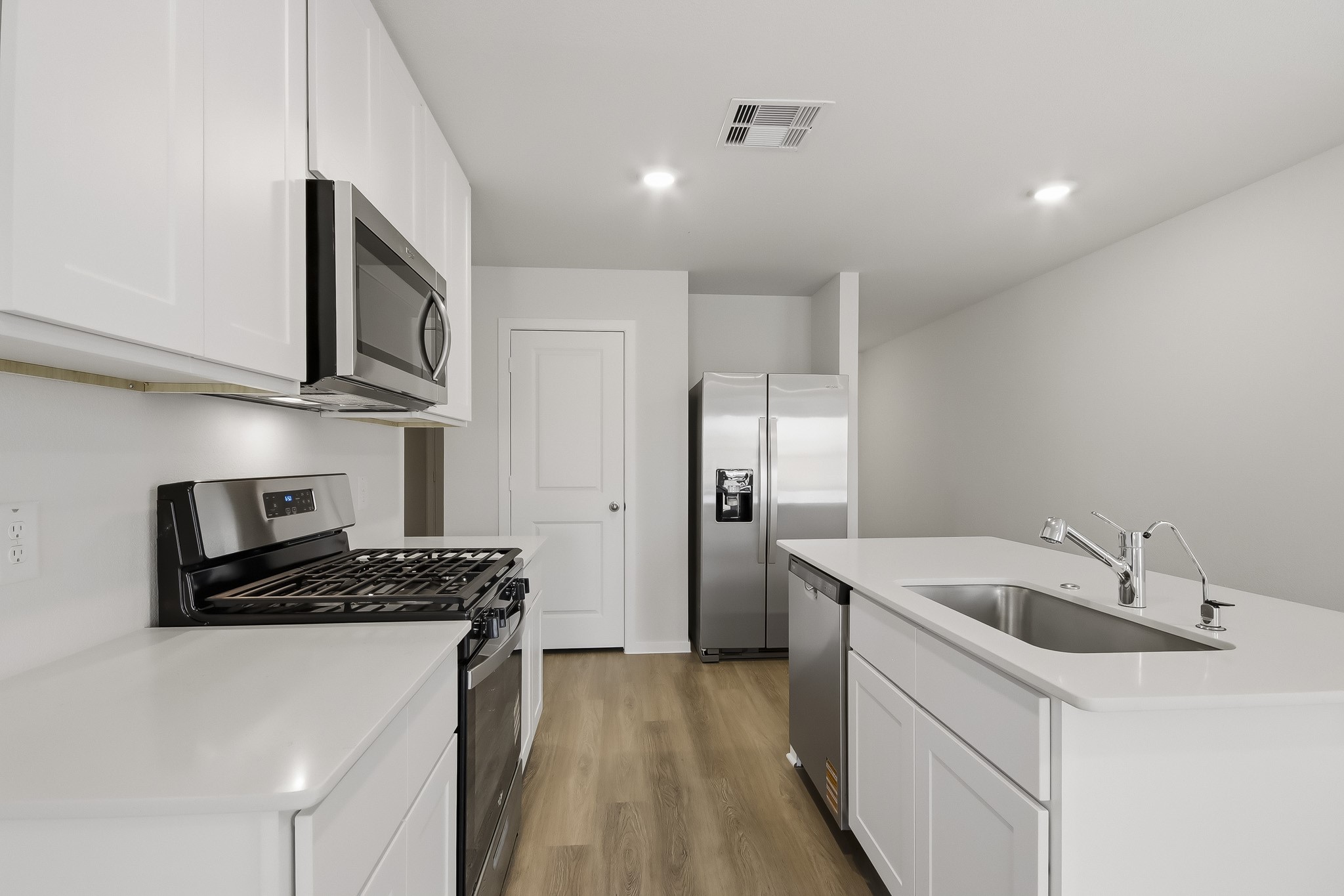 22922 Primrose Wind Property Photo 4
