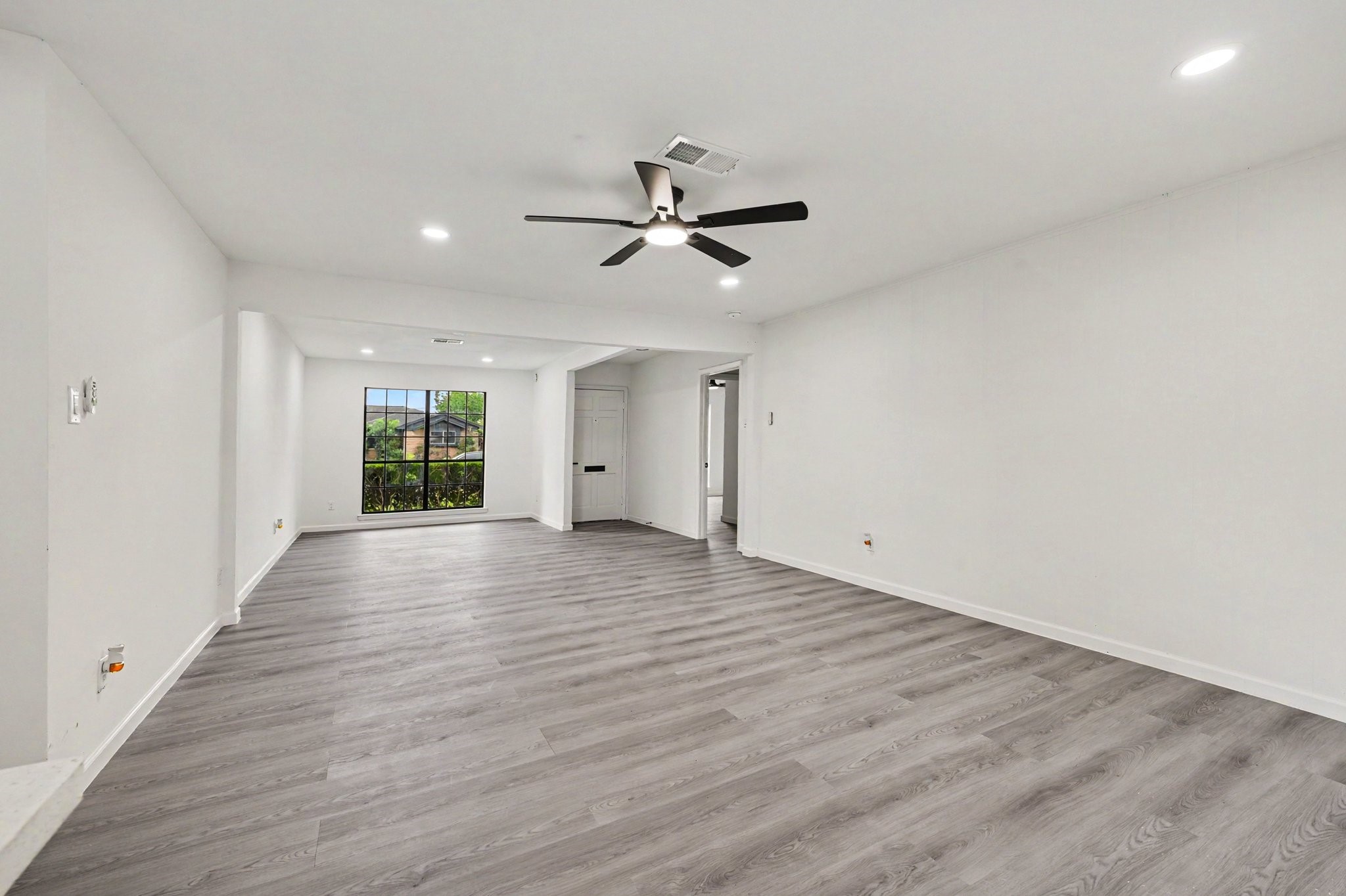 7607 Grape Street Property Photo 7