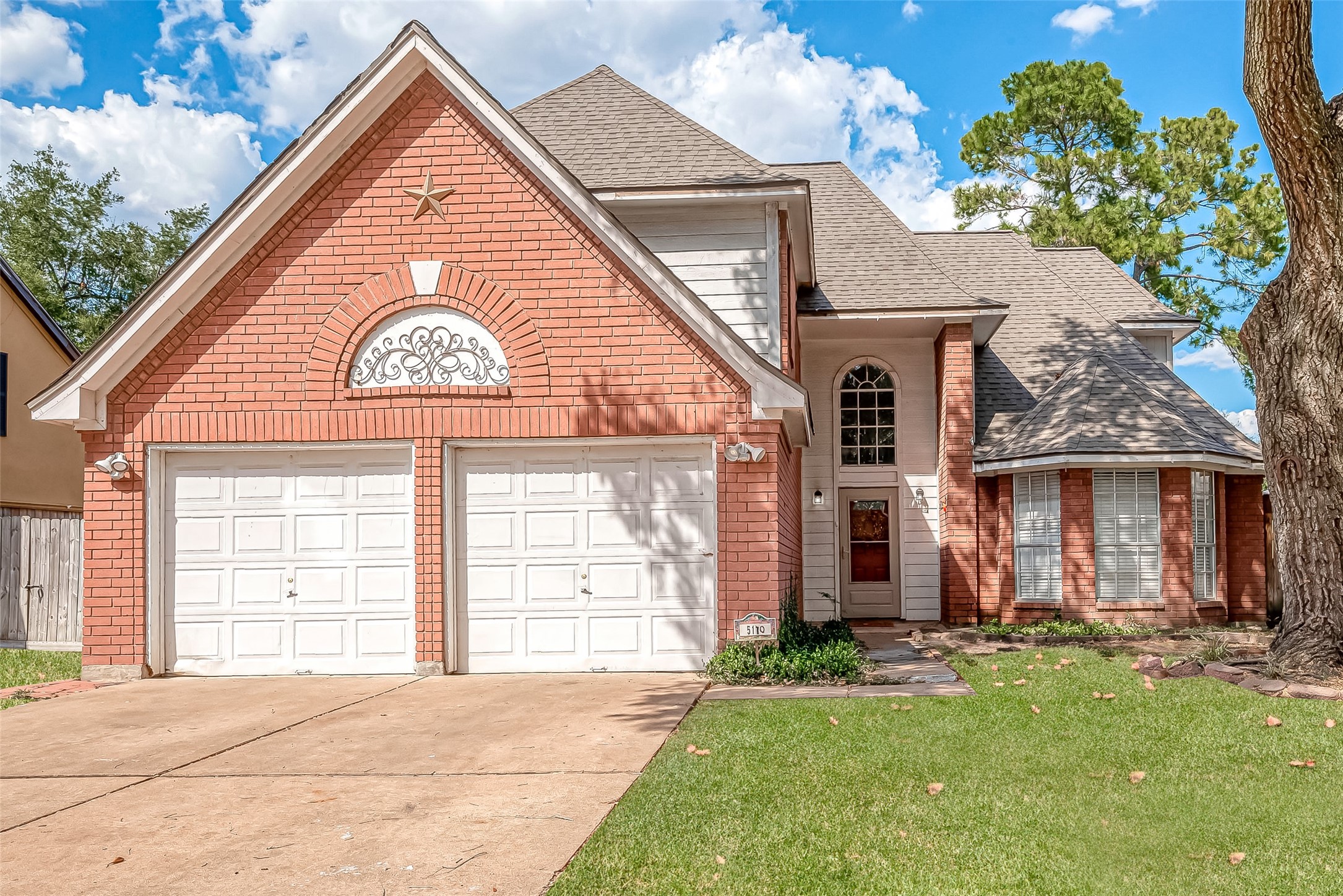 5110 Prairie Creek Drive Property Photo 2