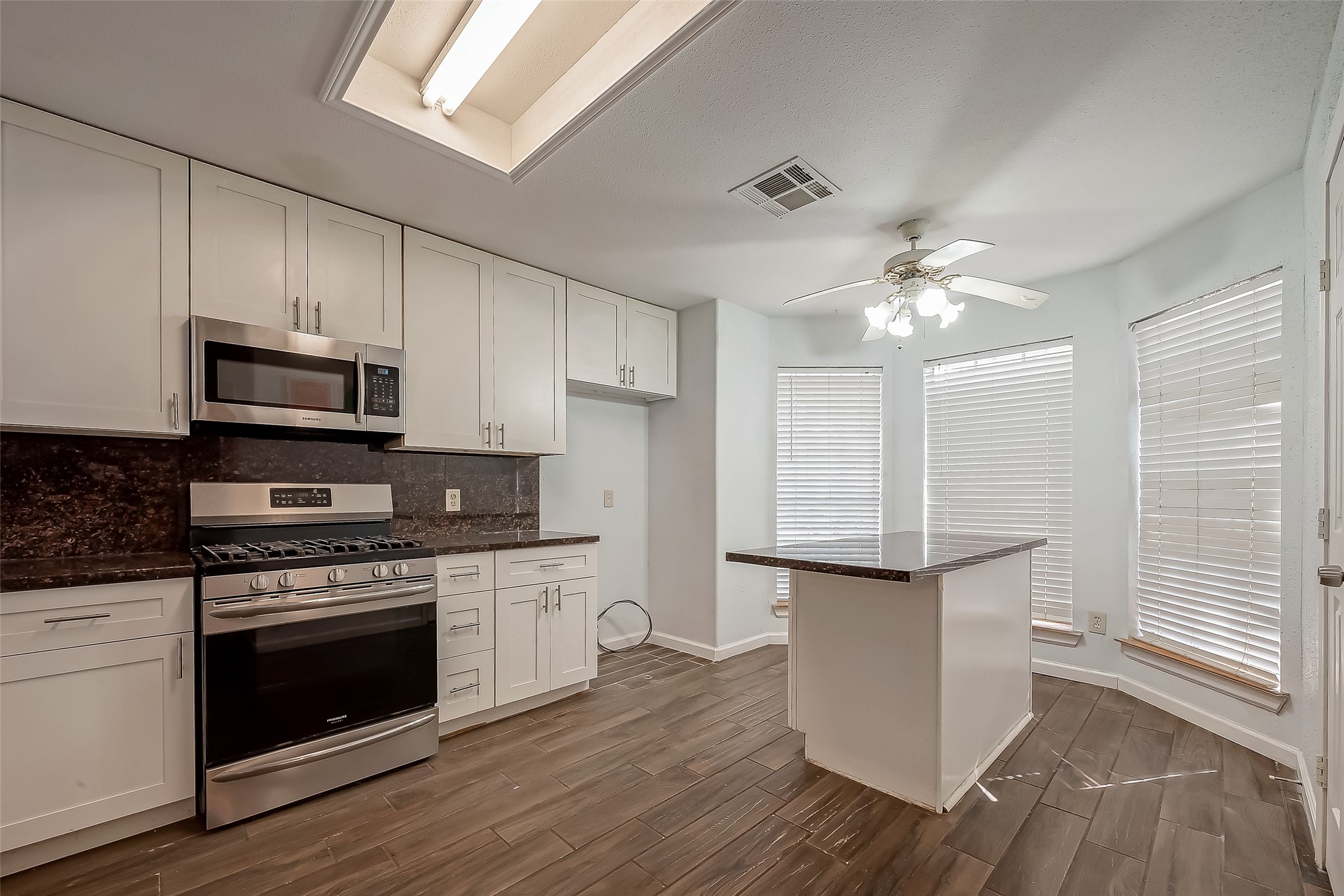 5110 Prairie Creek Drive Property Photo 14
