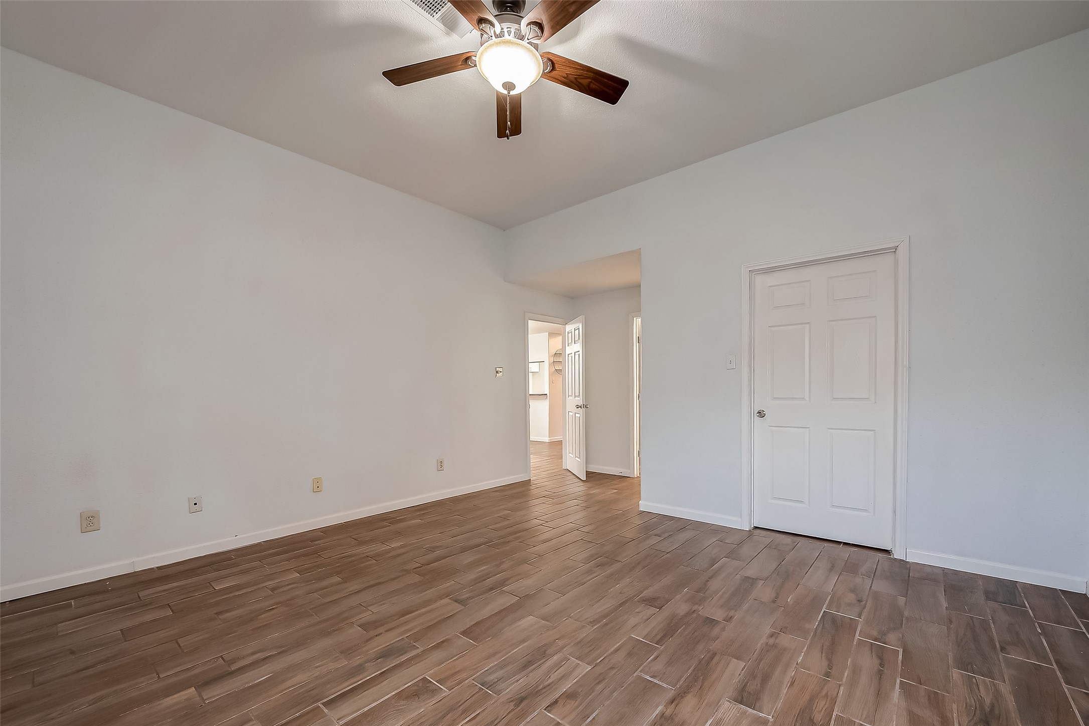 5110 Prairie Creek Drive Property Photo 26