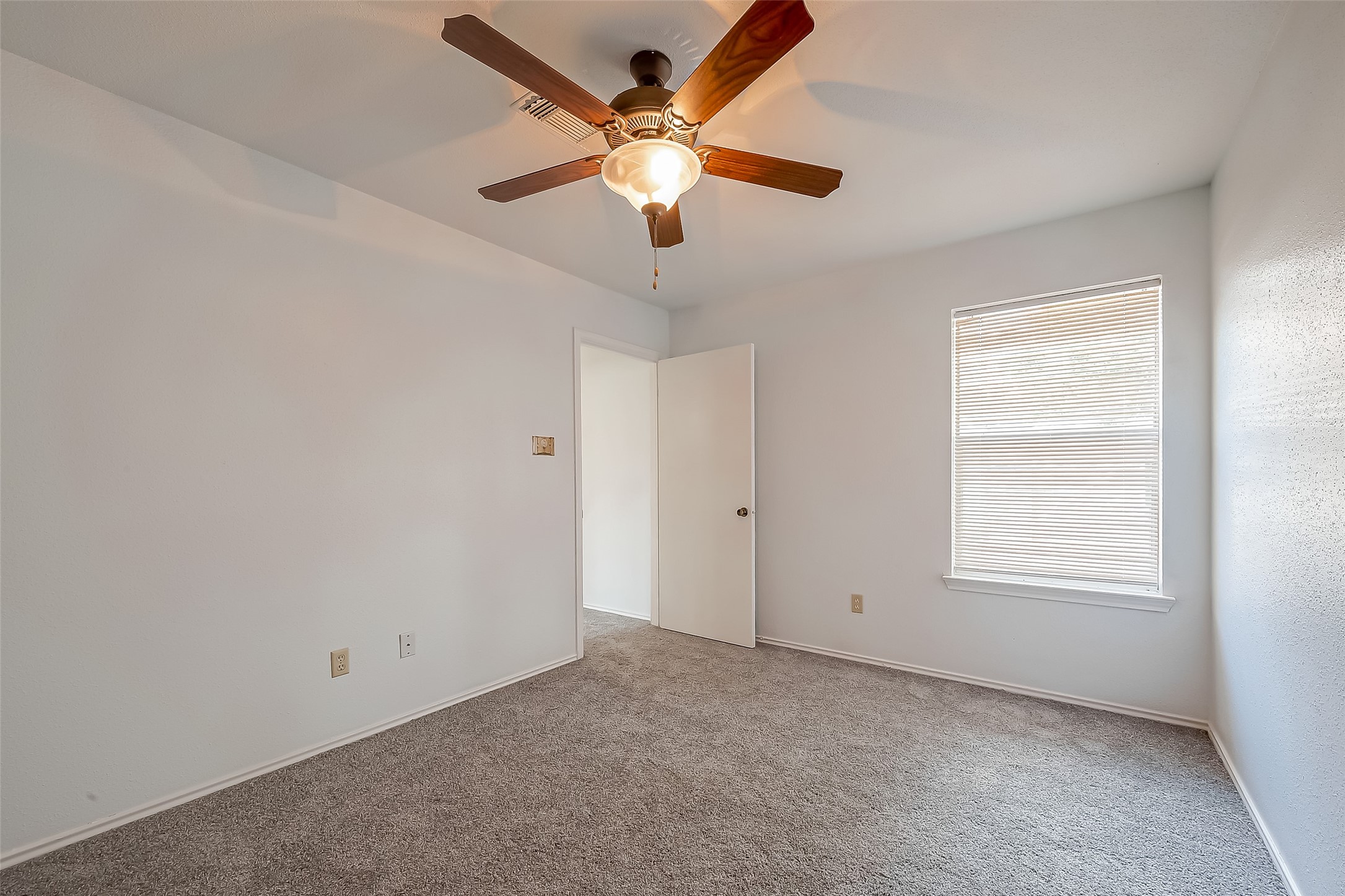 5110 Prairie Creek Drive Property Photo 35