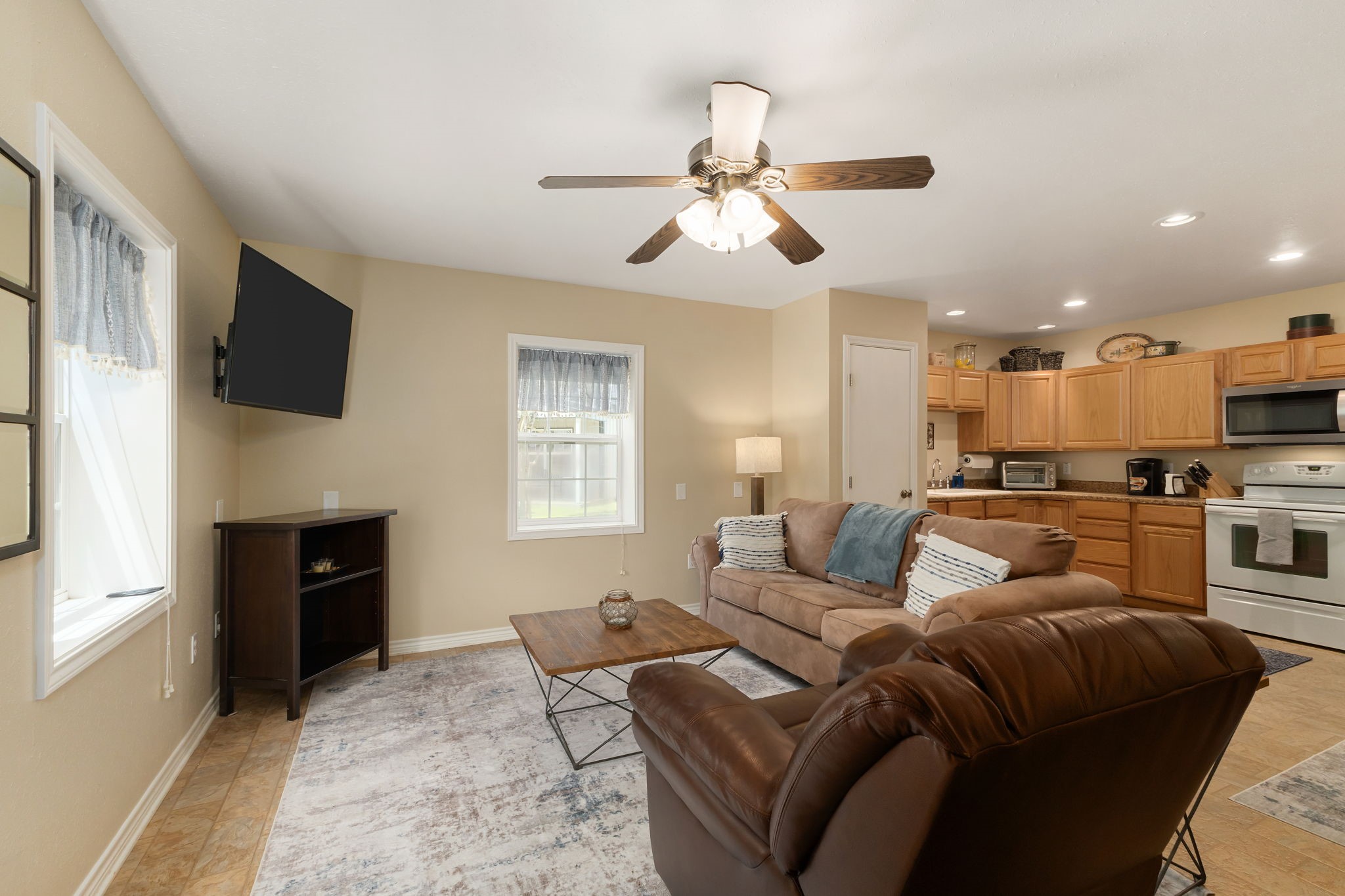 1072 Papenberg Lane Property Photo 7
