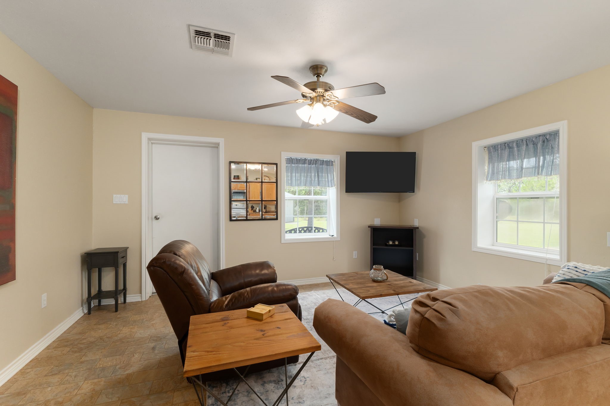 1072 Papenberg Lane Property Photo 8