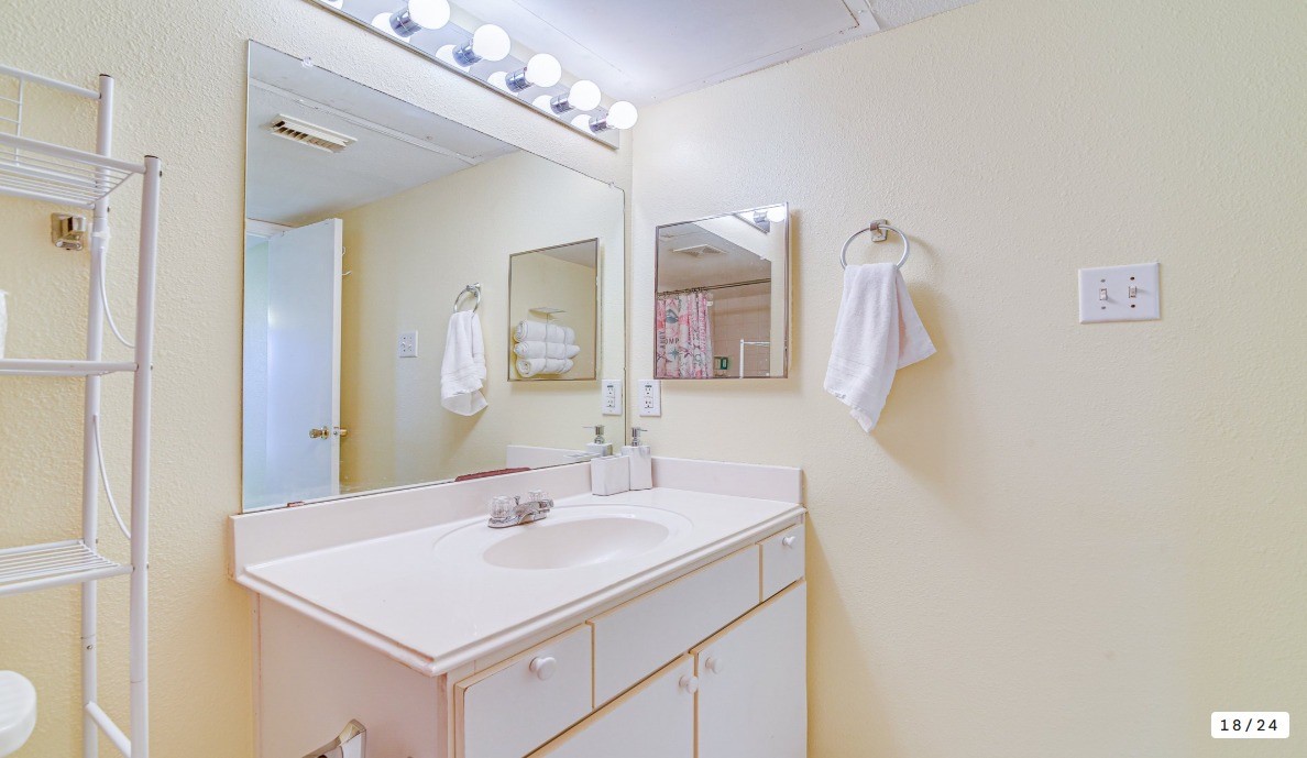 2824 S Bartell Drive 27 Property Photo 10