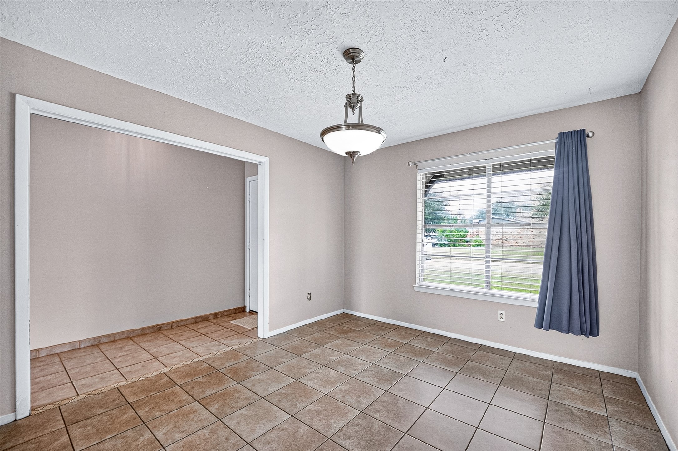 3602 Cedarcrest Drive Property Photo 3