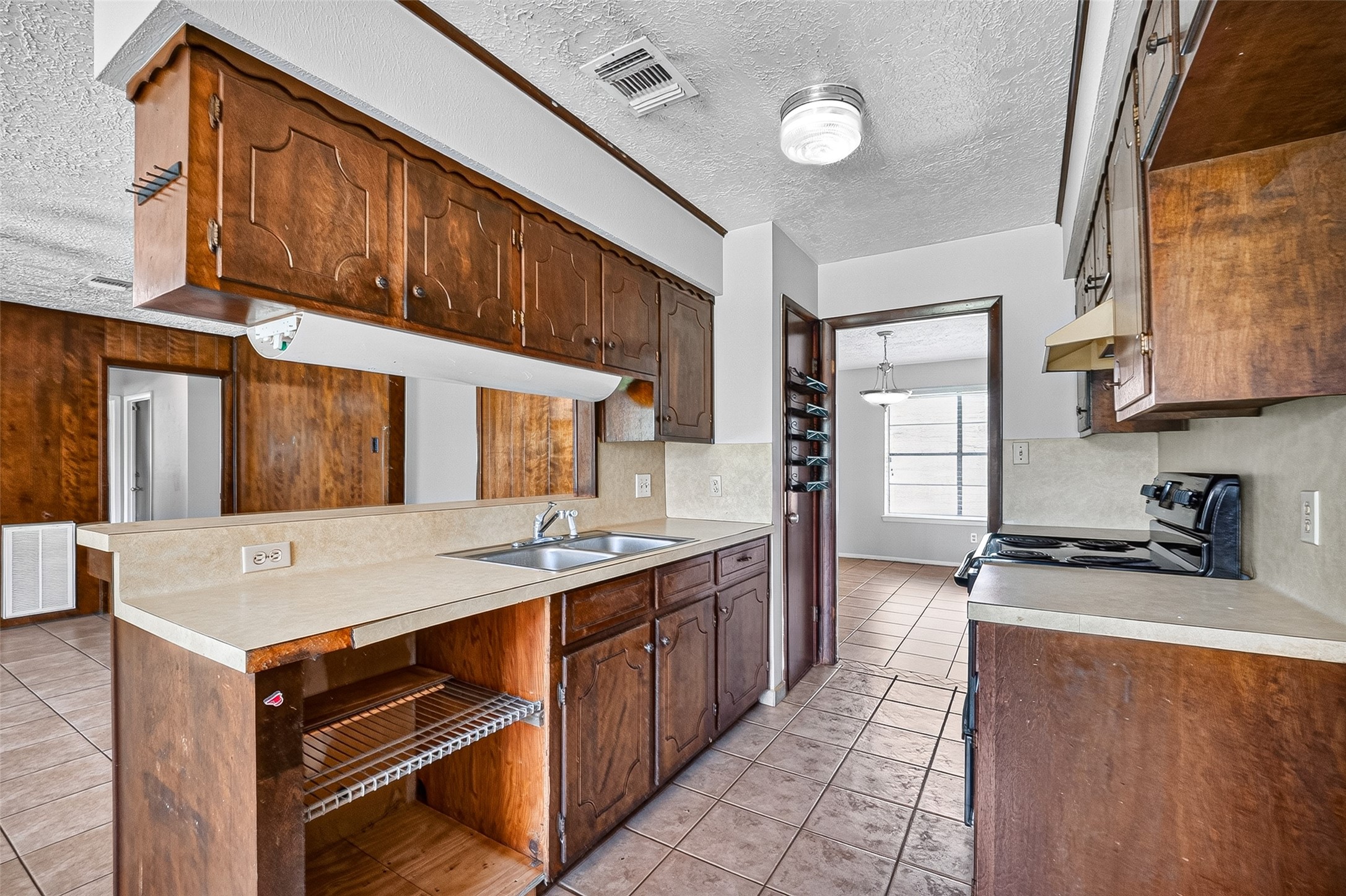 3602 Cedarcrest Drive Property Photo 6