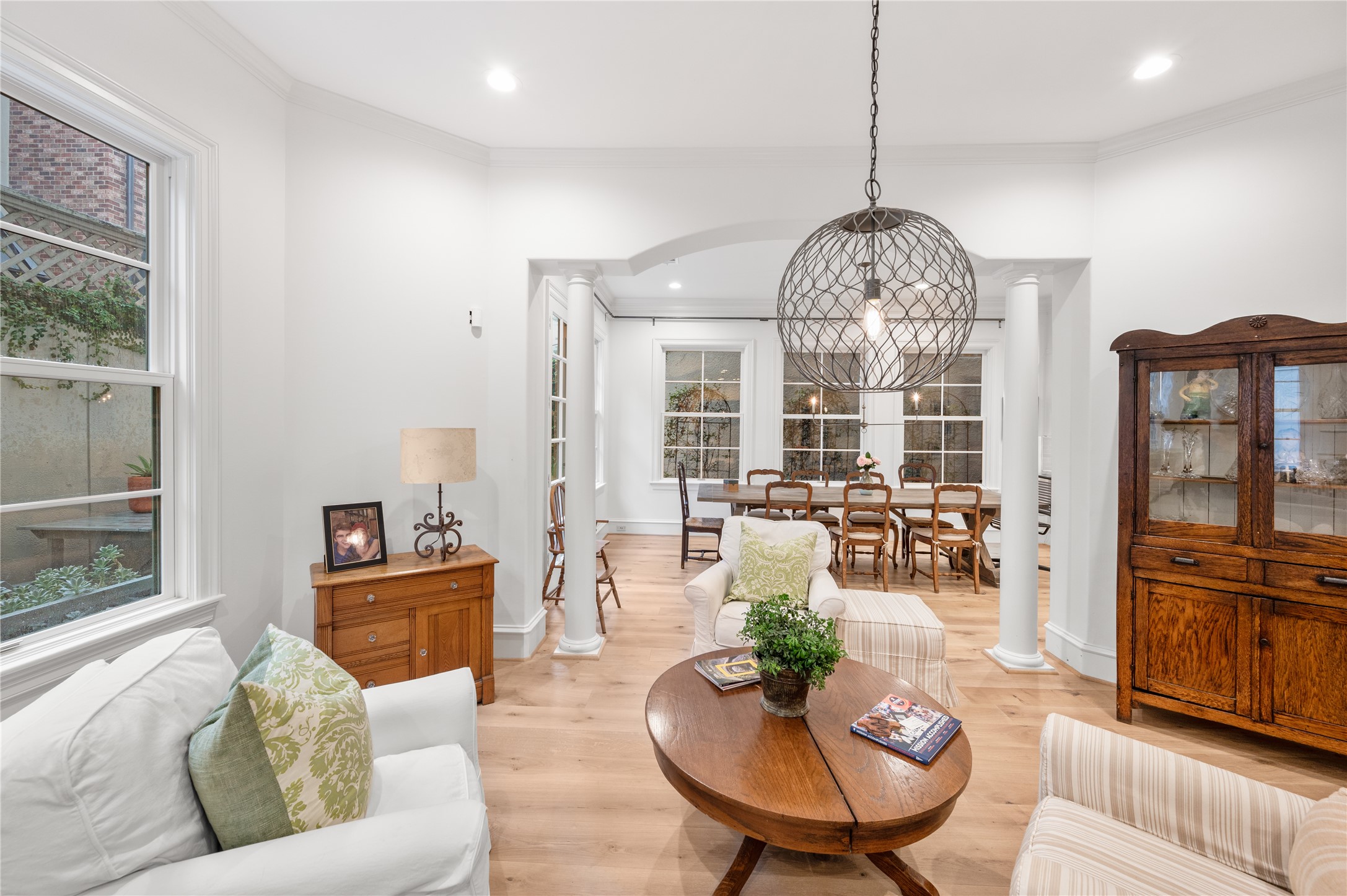 1235 Wynden Oaks Garden Drive Property Photo 8