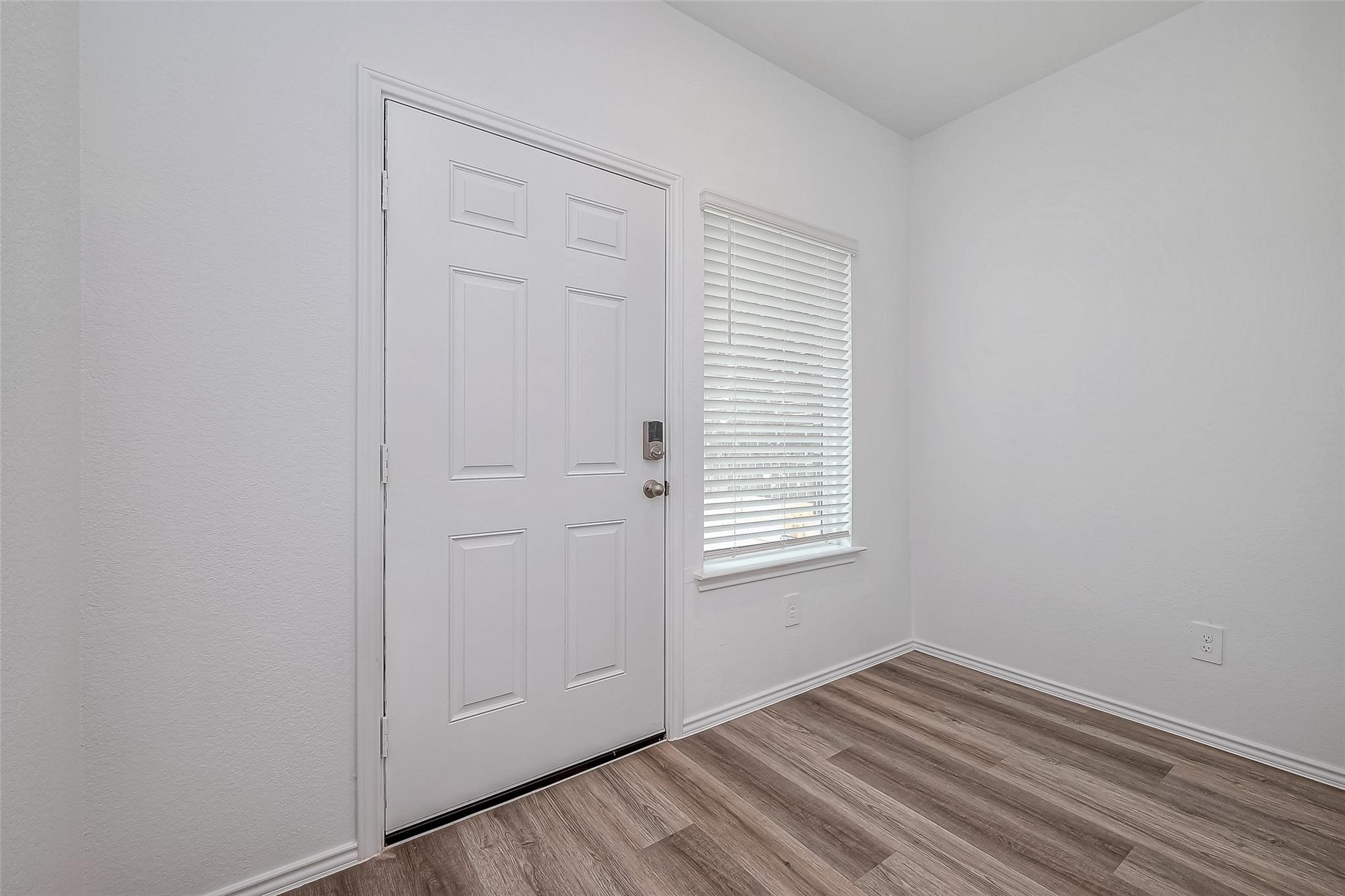 1122 Tempranillo Way Property Photo 7