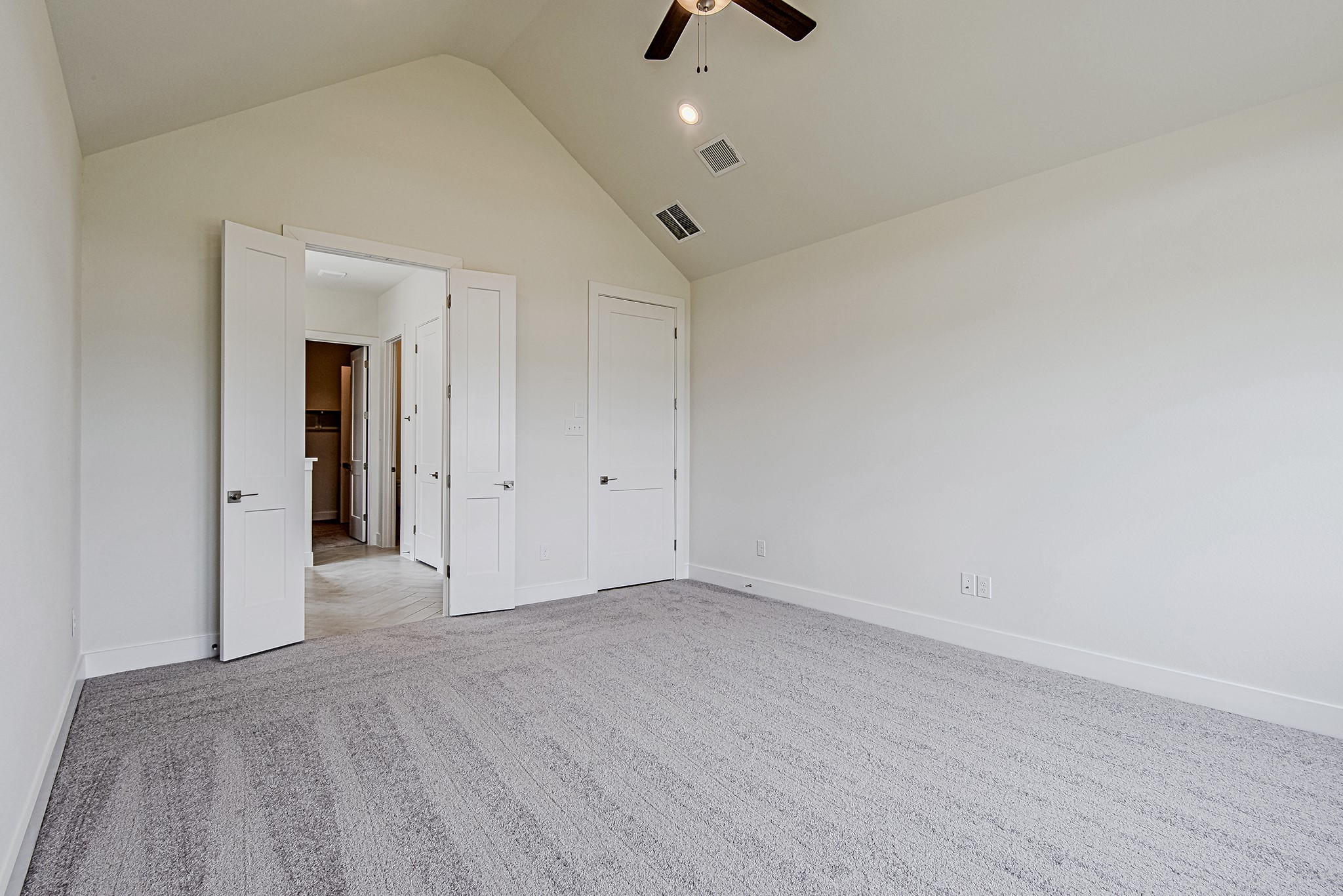 161 Peninsula Point Drive Property Photo 13