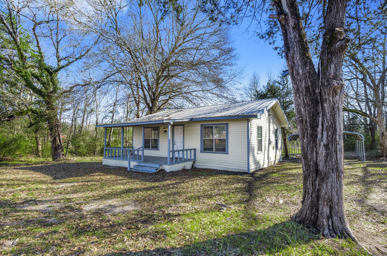 472 E Main Street Property Photo 1