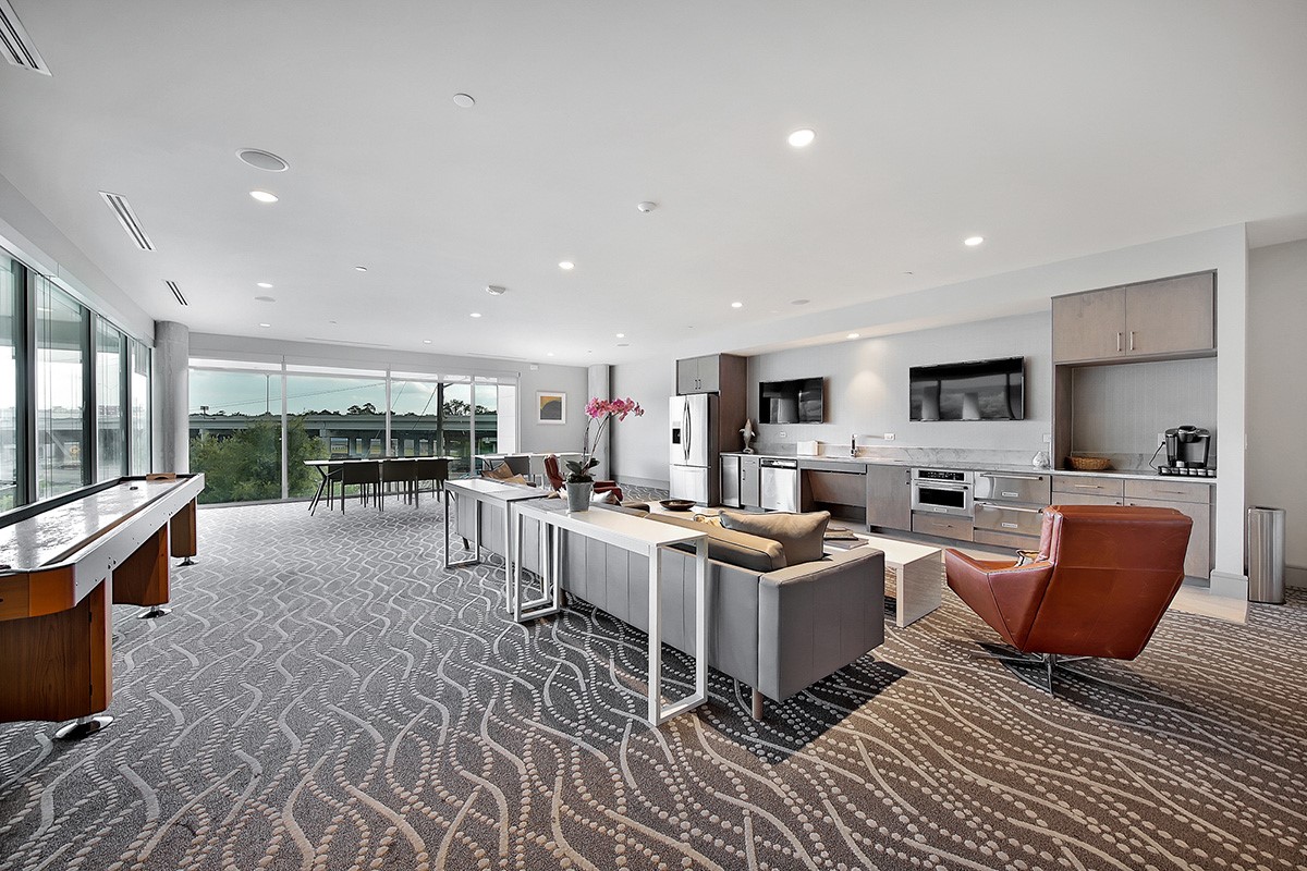 150 W Sam Houston Parkway N 1416 Property Photo 2