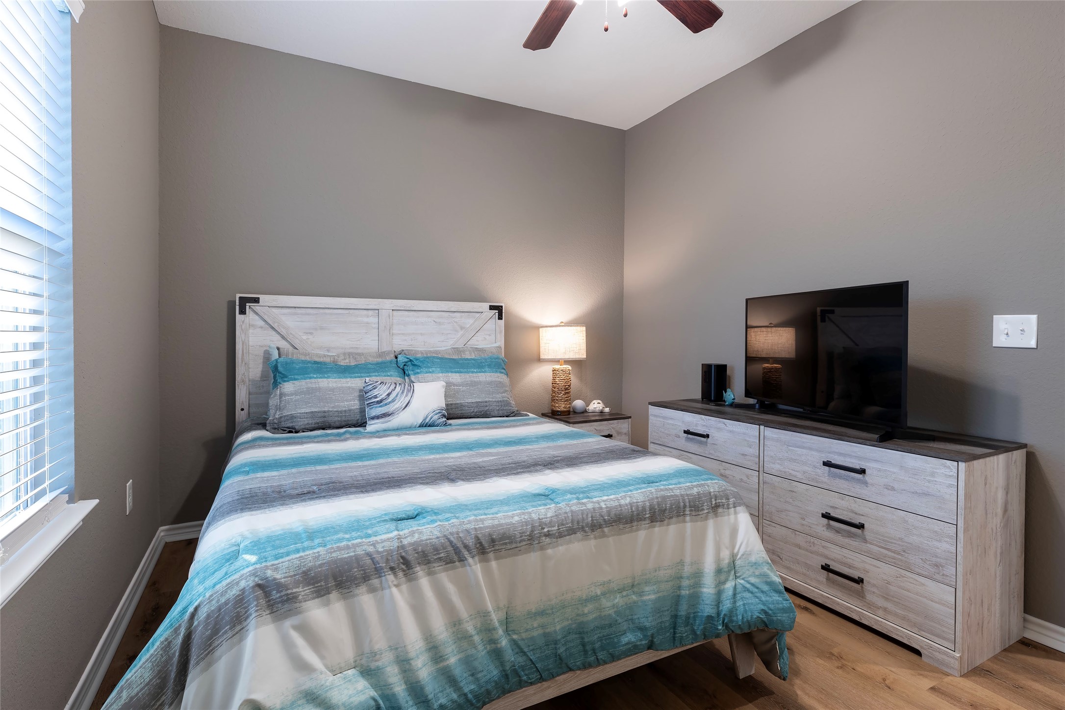 1126 3 Ks Property Photo 24