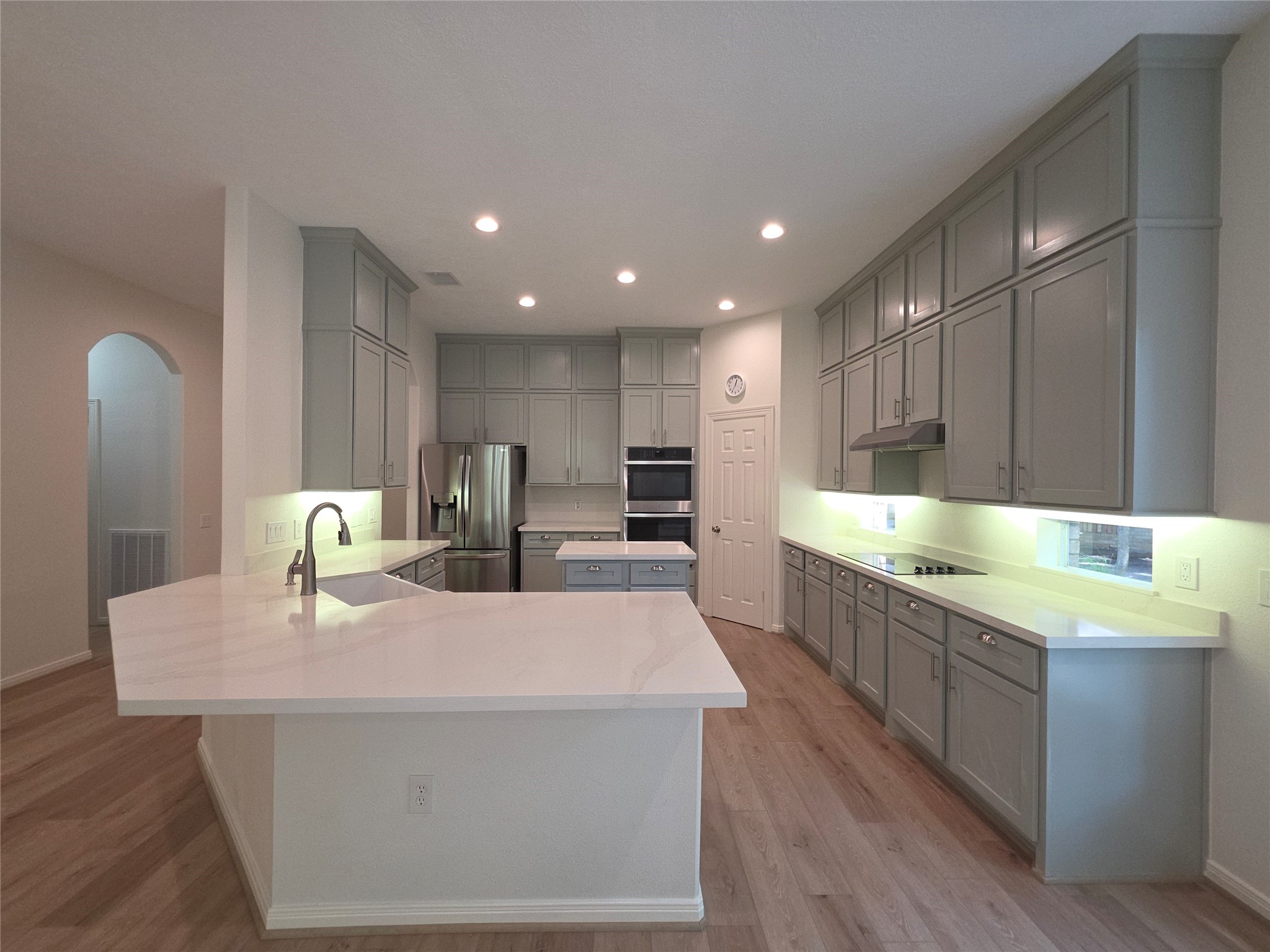 6 Cheshire Glen Court Property Photo 3
